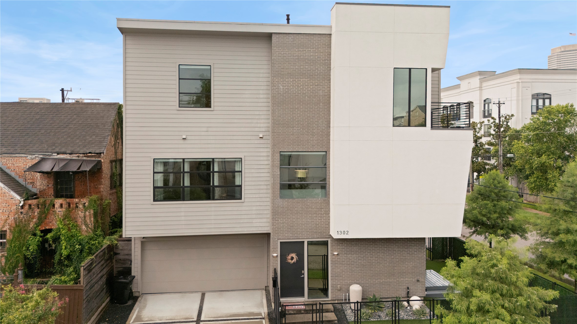 1302 Crocker Street Property Photo