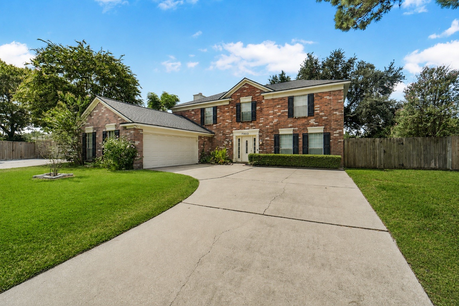 7503 Valley Laurel Court Property Photo 1