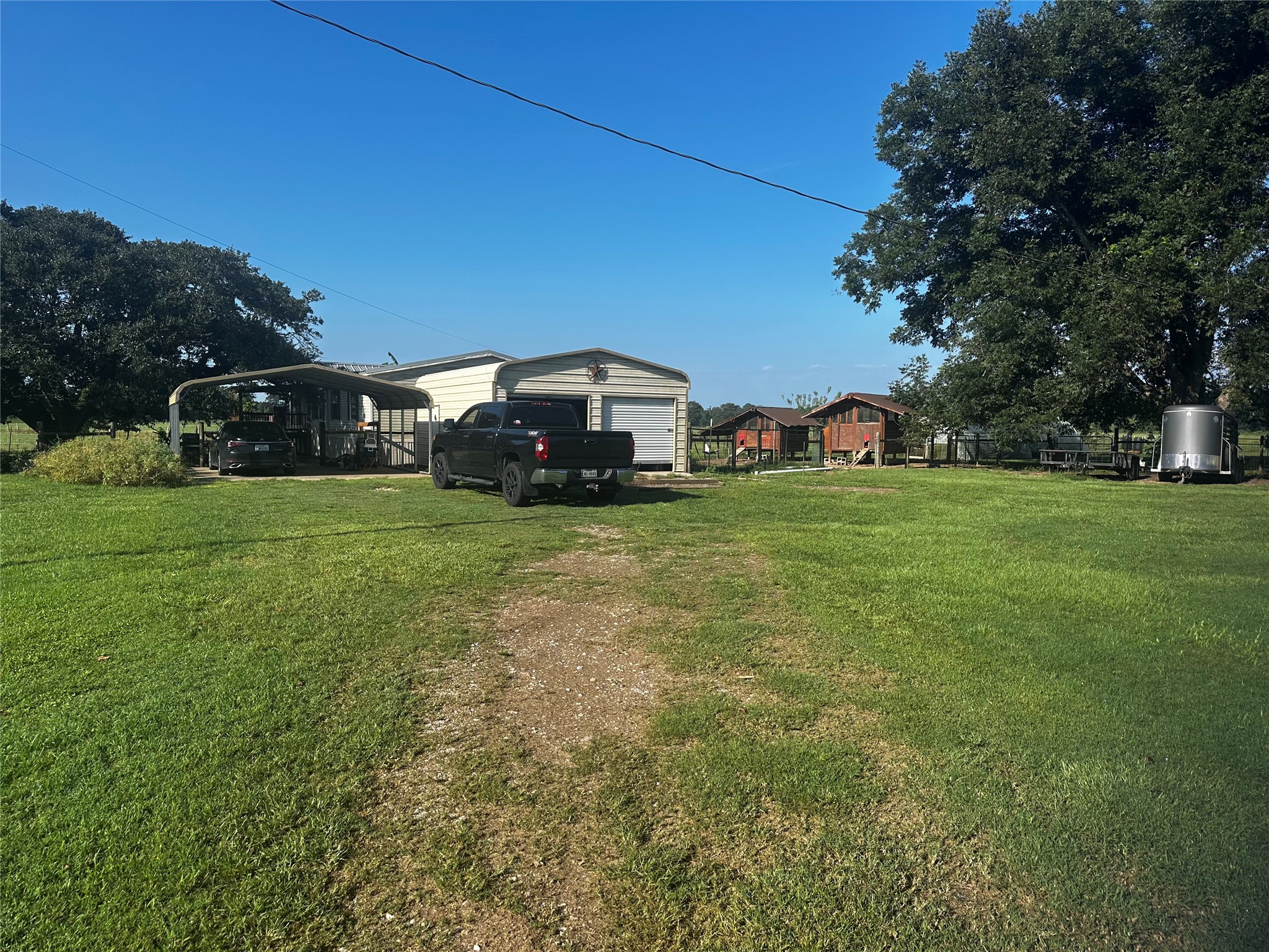 1925 County Road 2274 Property Photo 2