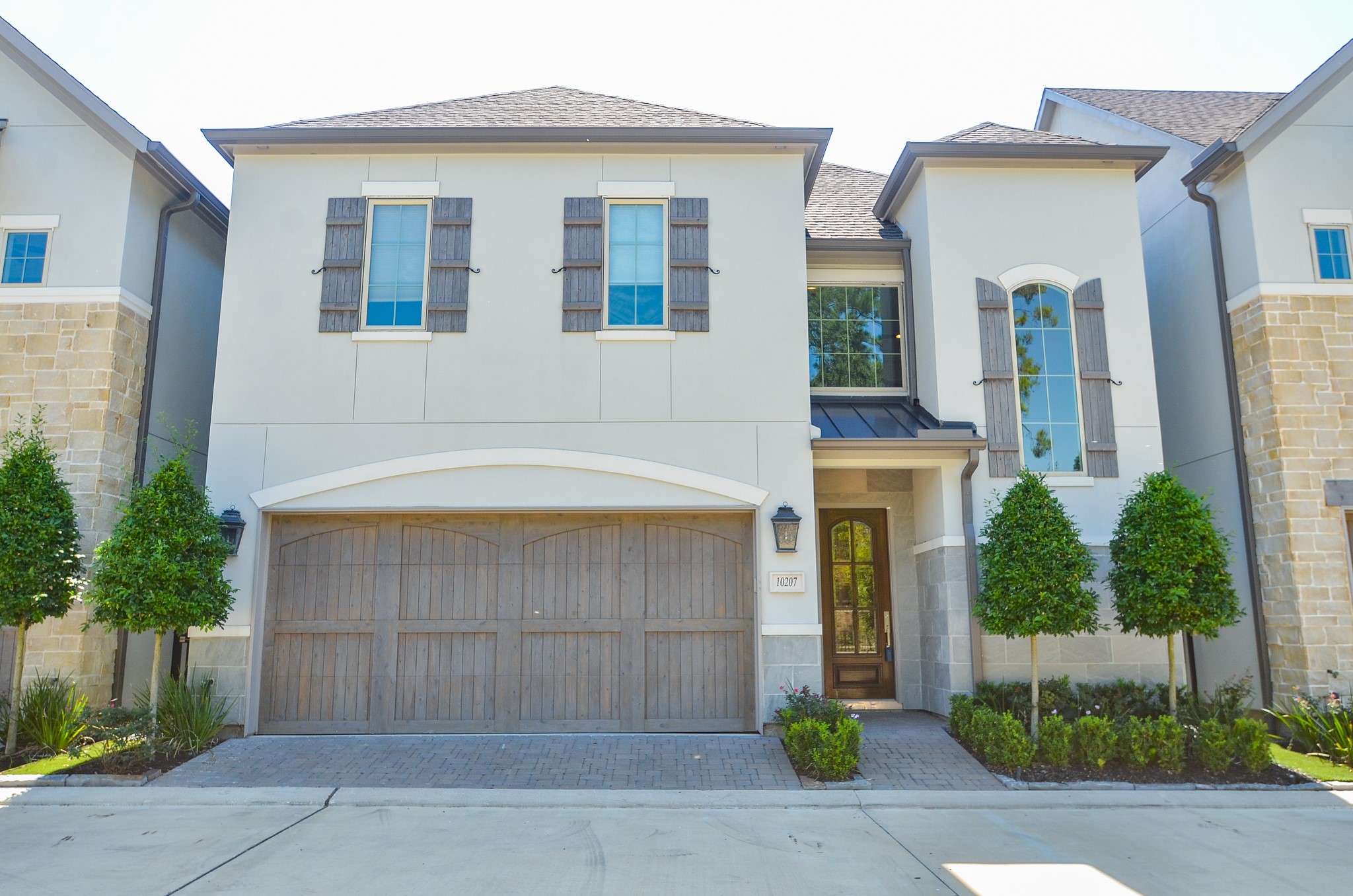 10207 Preston Crest Drive Property Photo 1