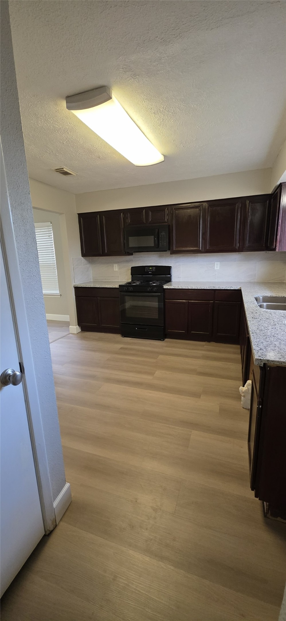 11115 Nepau Drive Property Photo 8