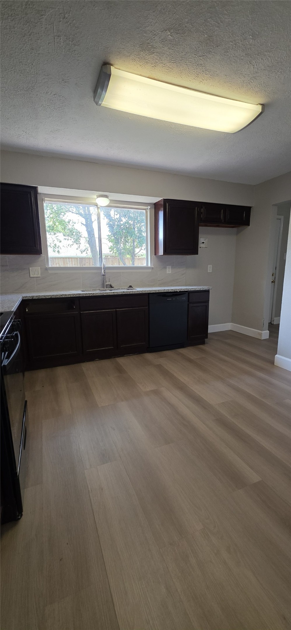 11115 Nepau Drive Property Photo 9