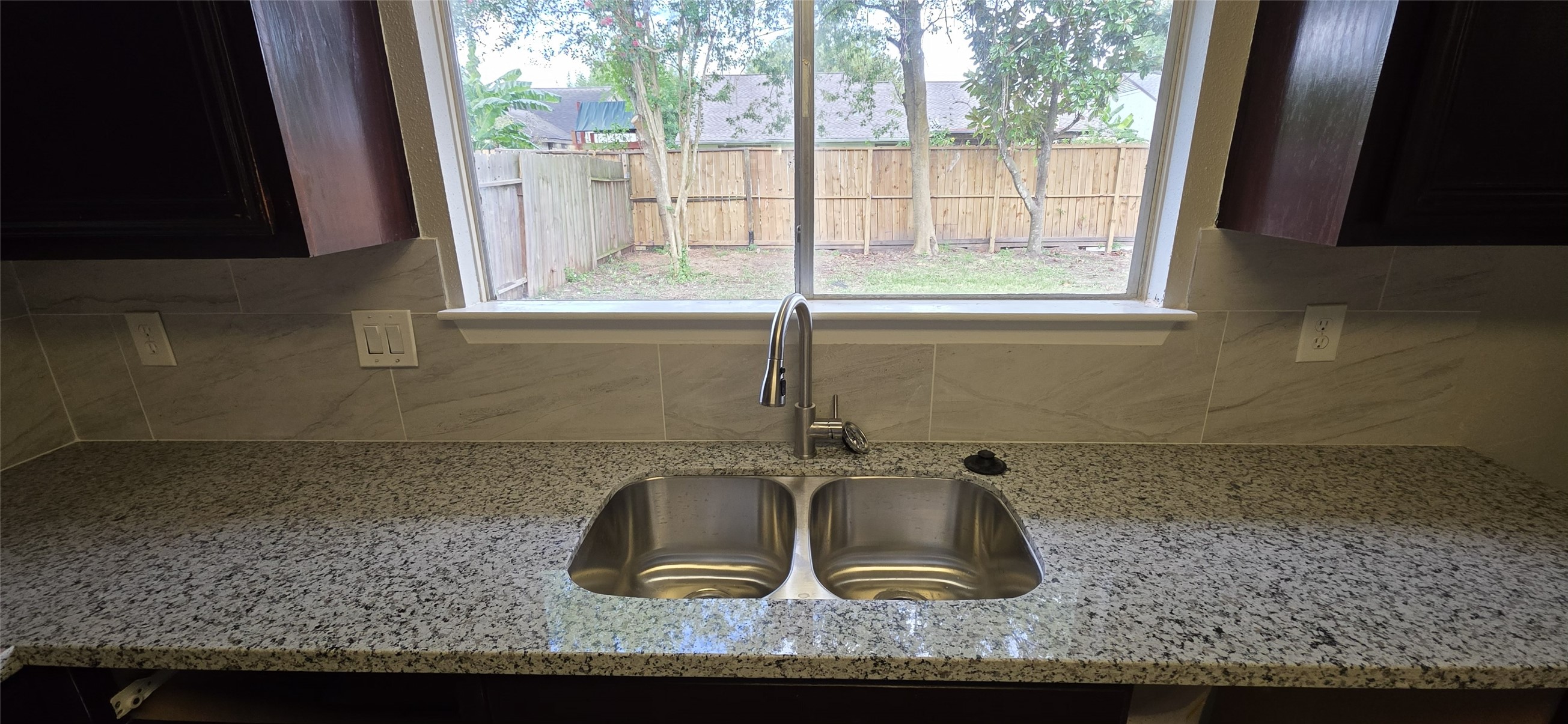 11115 Nepau Drive Property Photo 10