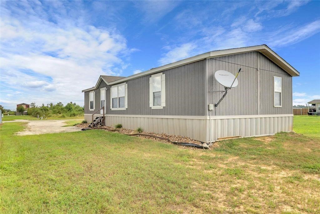 752 Road 5820 Property Photo 2