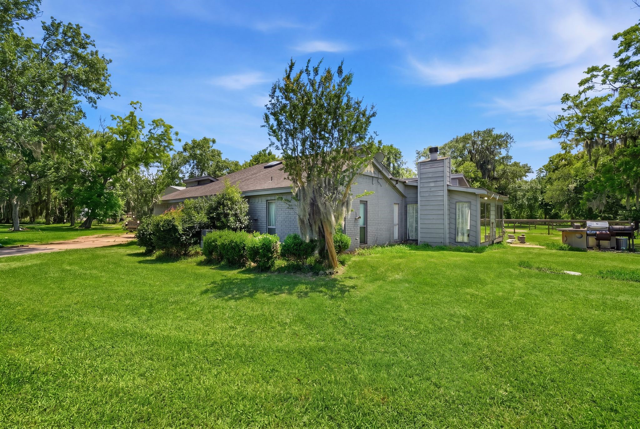 151 Tweedy Lane Property Photo 3