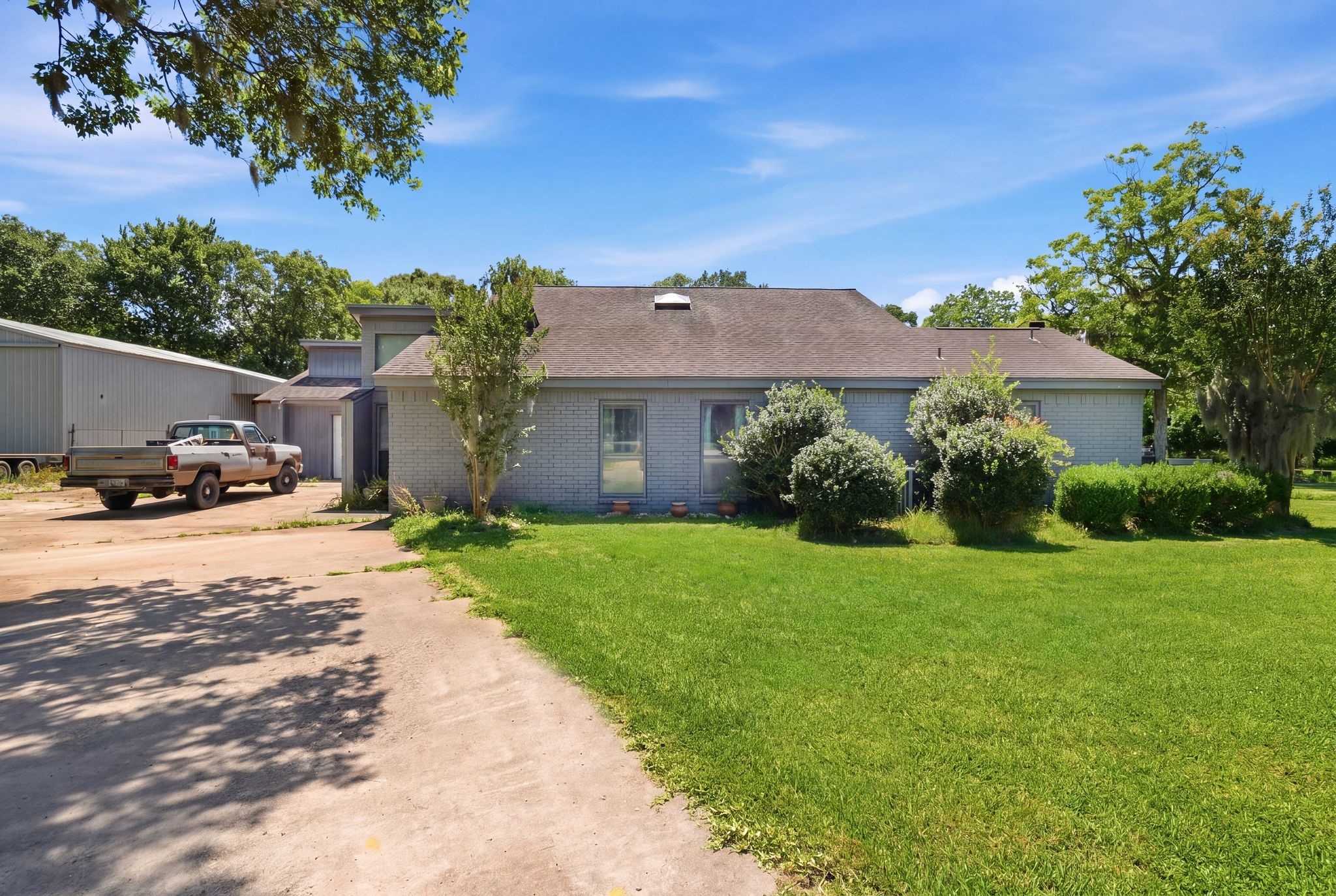 151 Tweedy Lane Property Photo 4