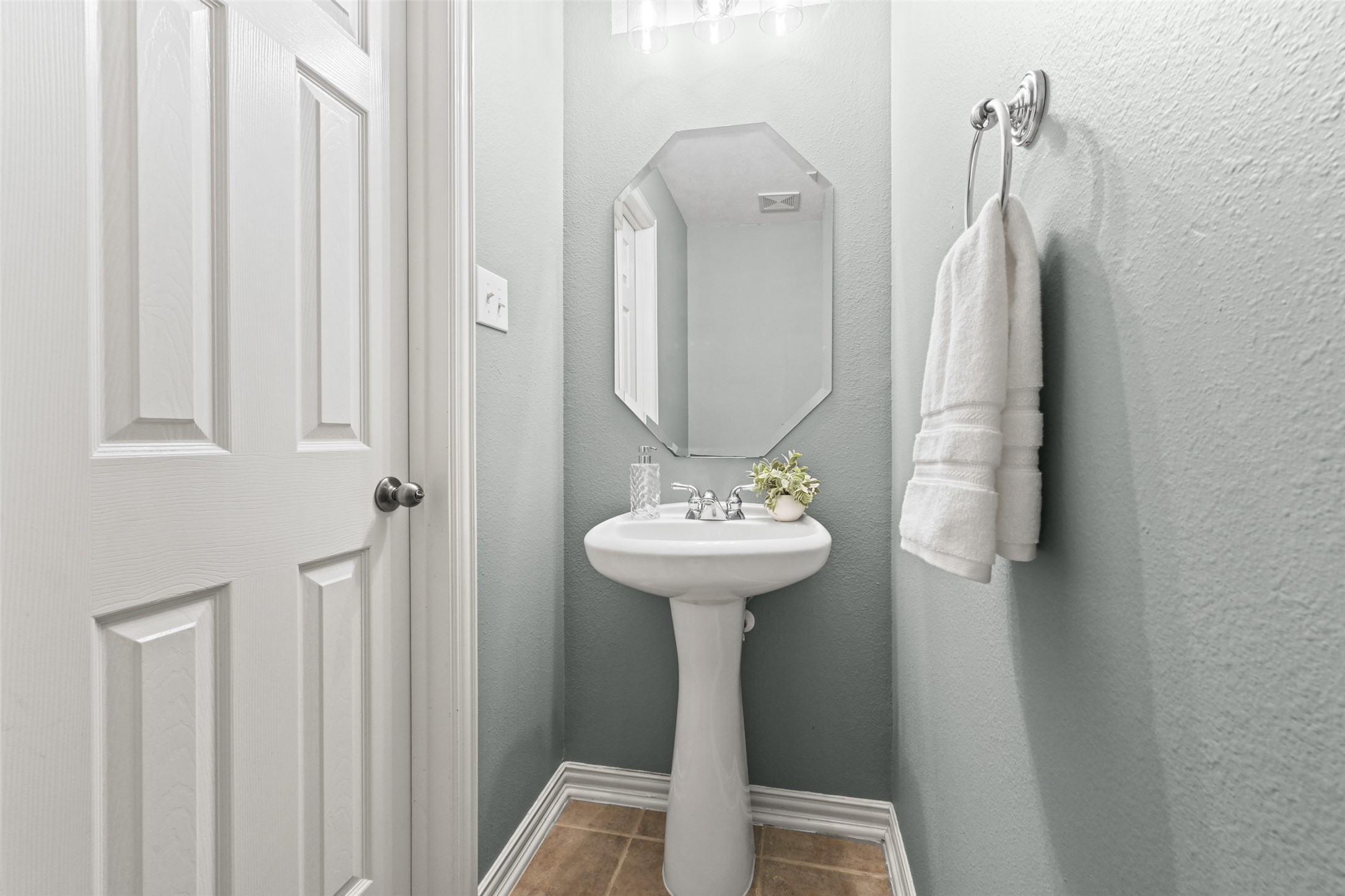 35 Monet Bend Place Property Photo 11