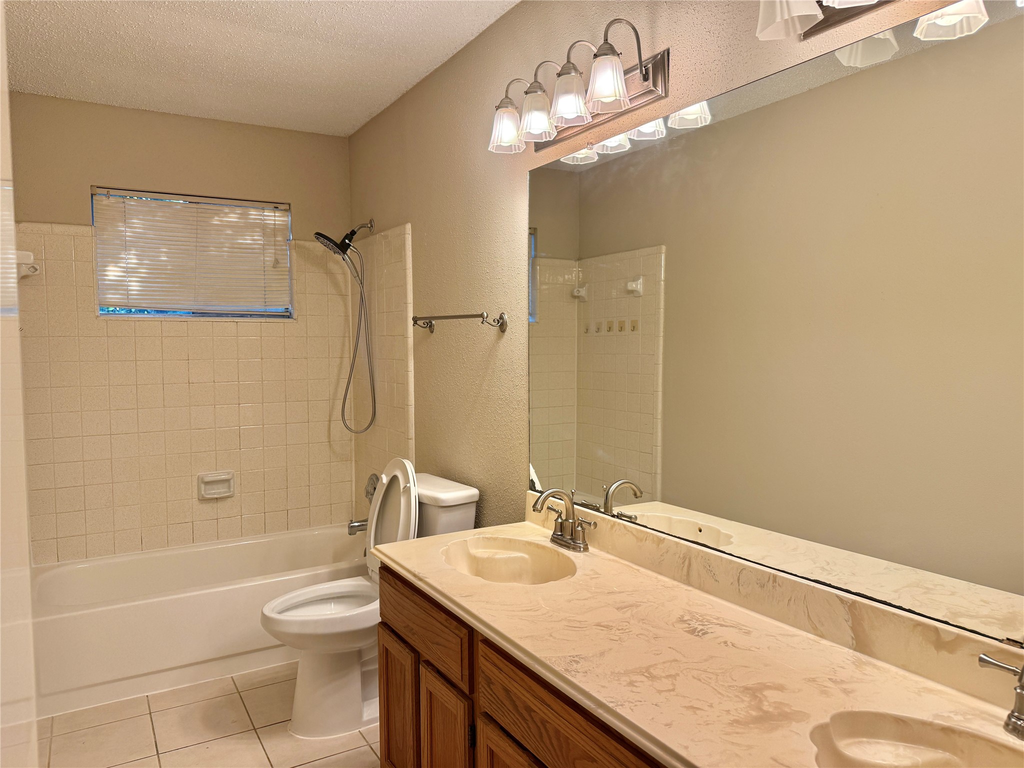 2923 Cottonfield Way Property Photo 12
