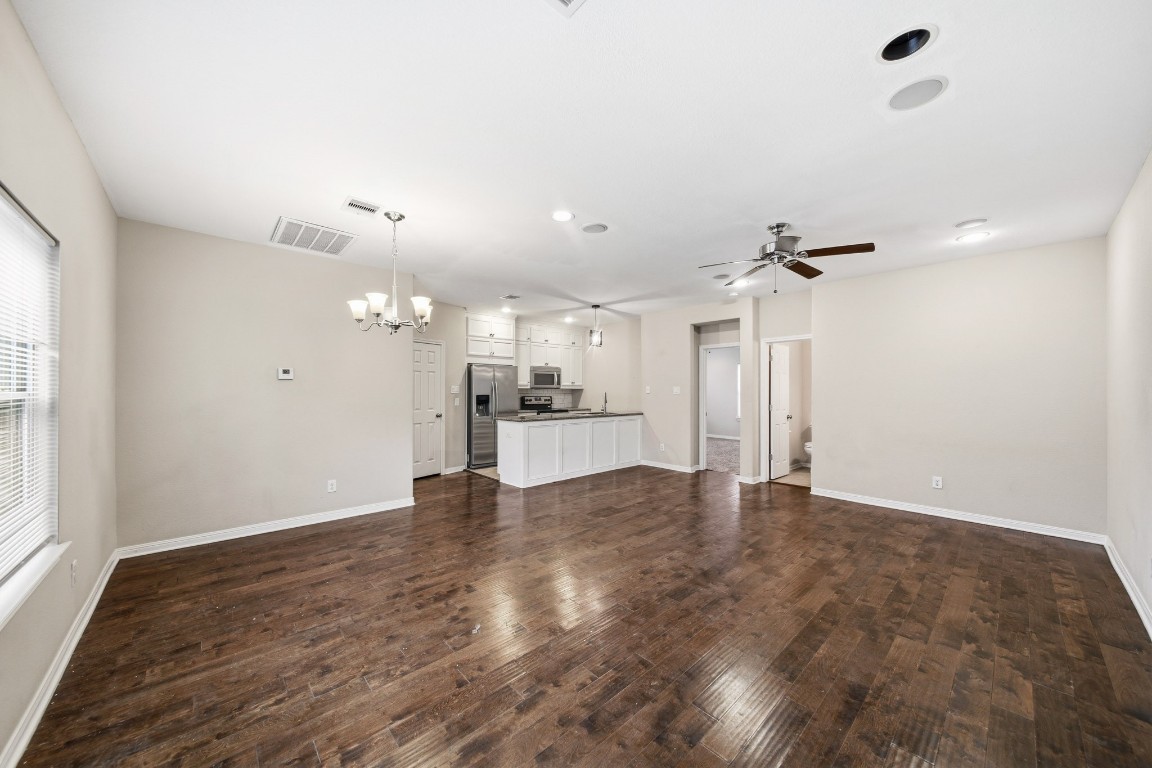 5303 Avenue J Property Photo 4