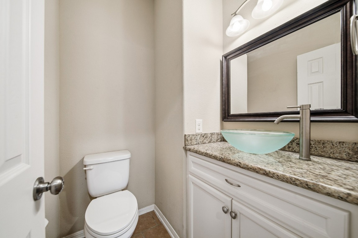 5303 Avenue J Property Photo 9