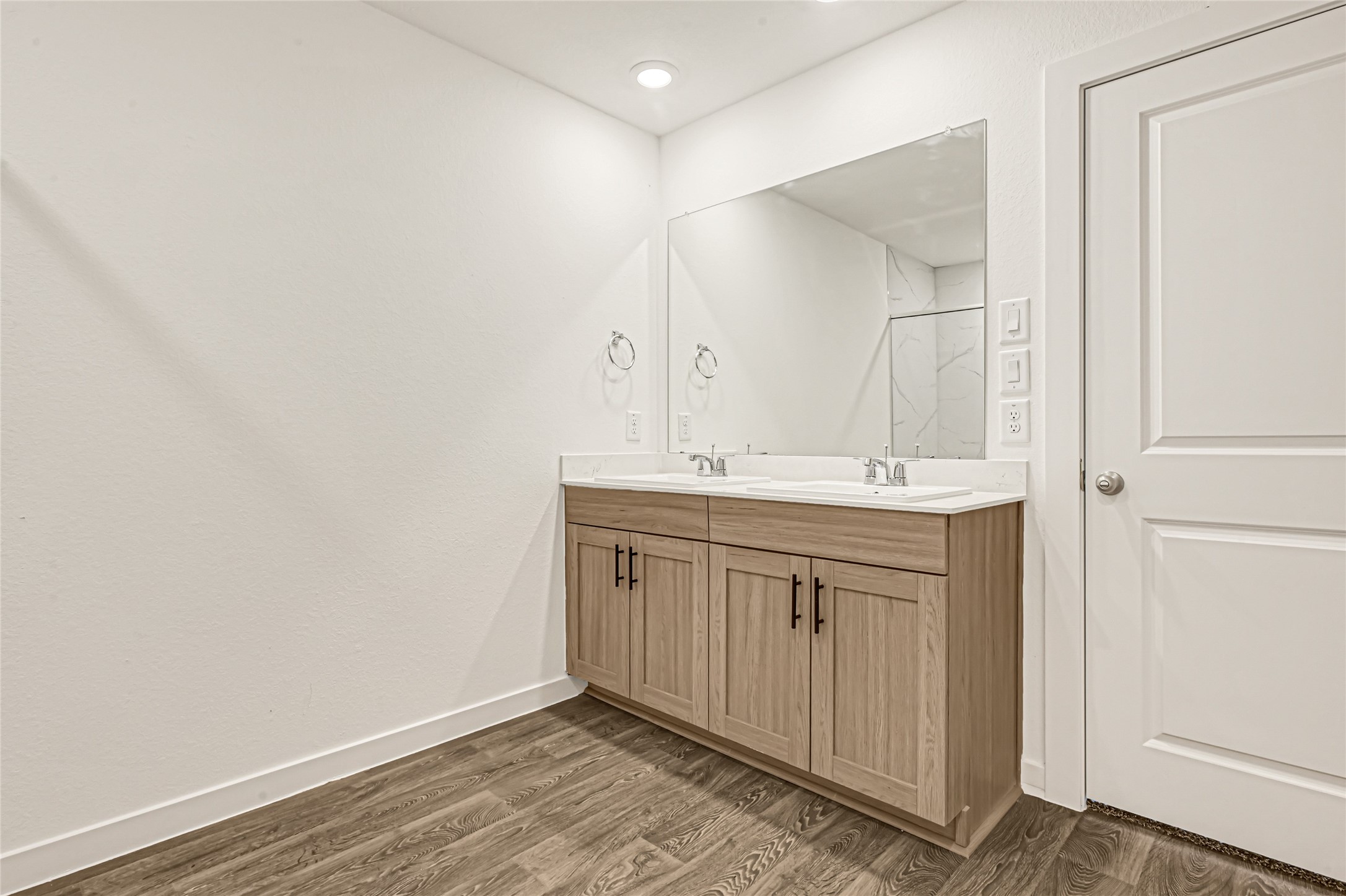 2630 Starry Sky Lane Property Photo 32
