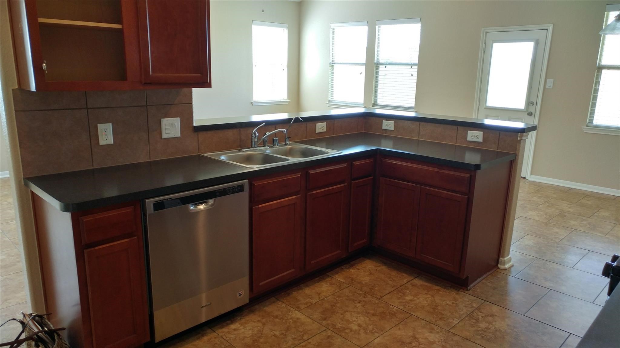 18223 Redoak Manor Lane Property Photo 5