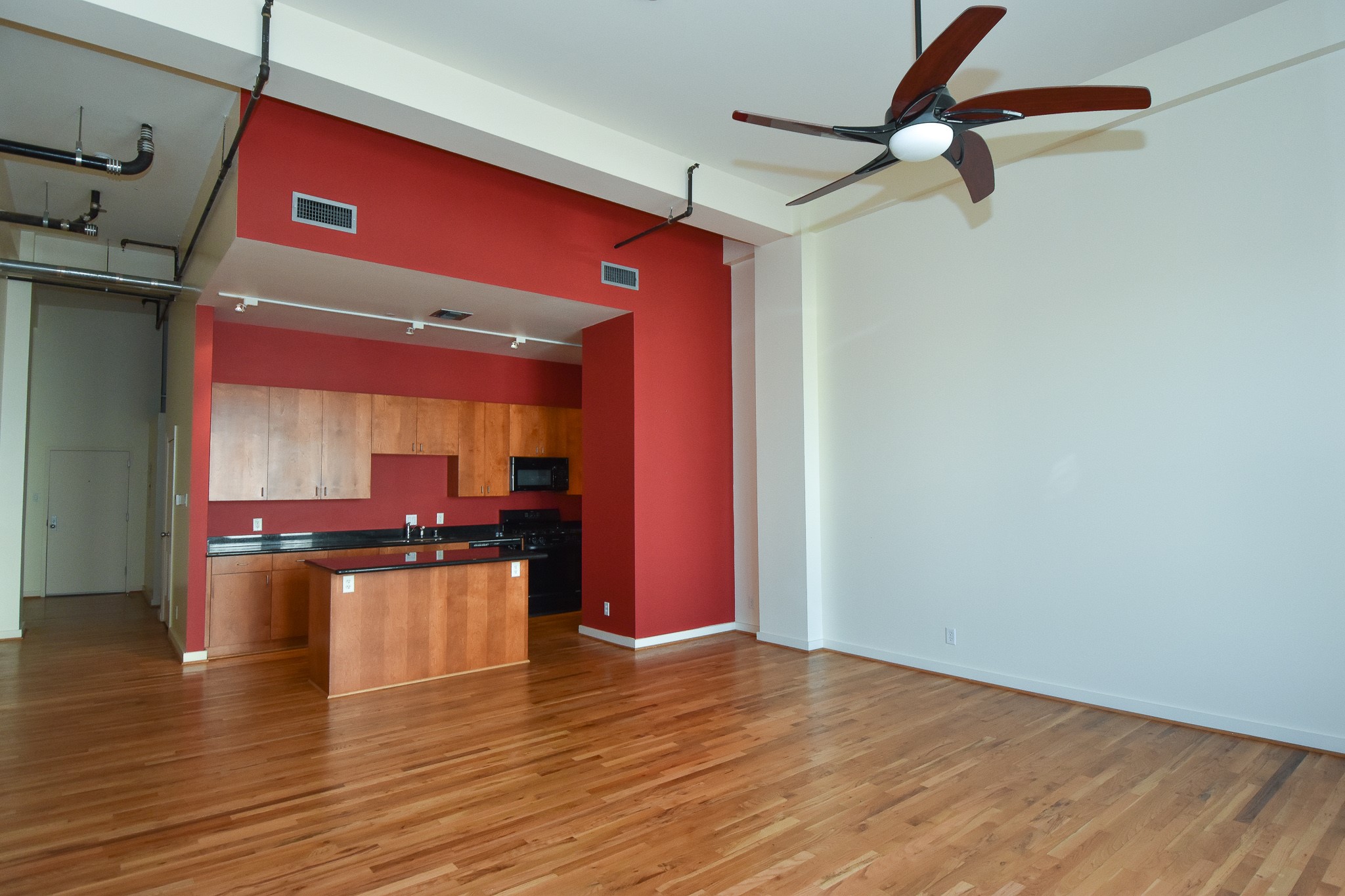 915 Franklin Street 2h Property Photo 5