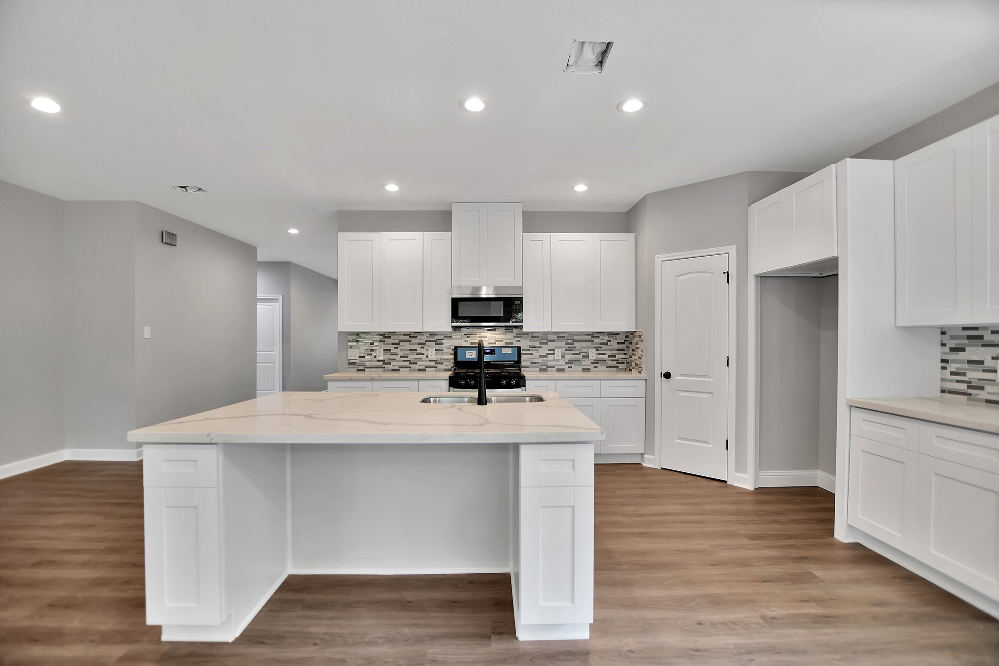 8605 Caddo Road Property Photo 13