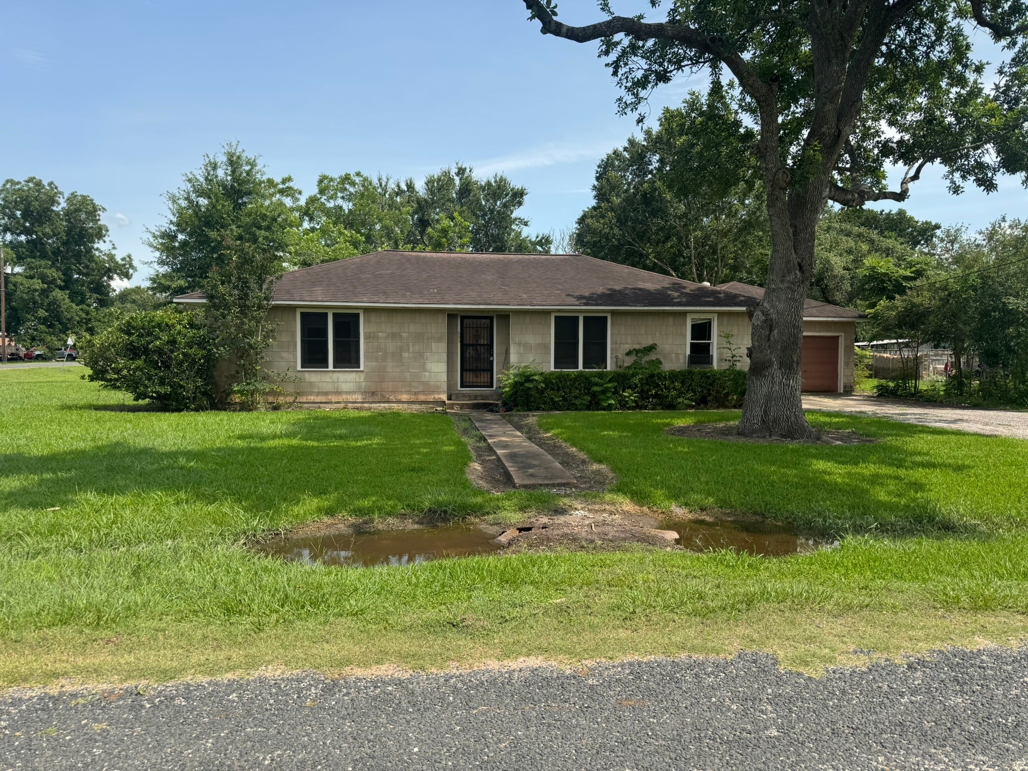 605 5th Street Property Photo 1