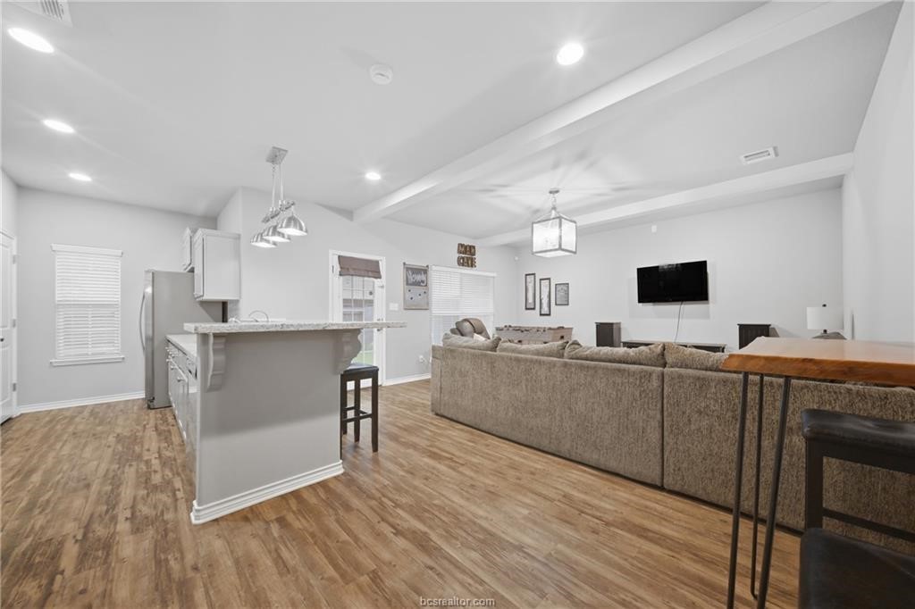 407 Kate Lane Property Photo 6