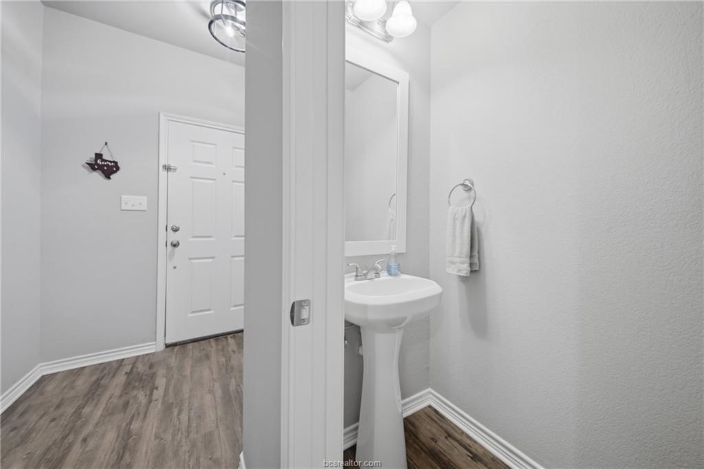 407 Kate Lane Property Photo 27