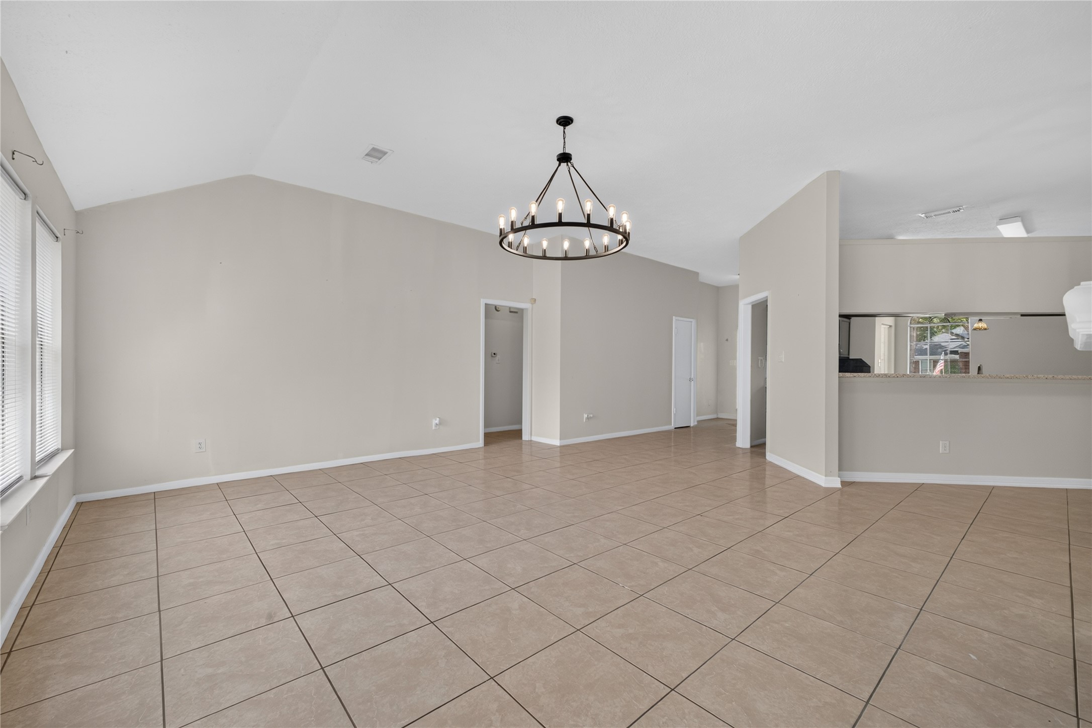 19635 Vernier Woods Lane Property Photo 5