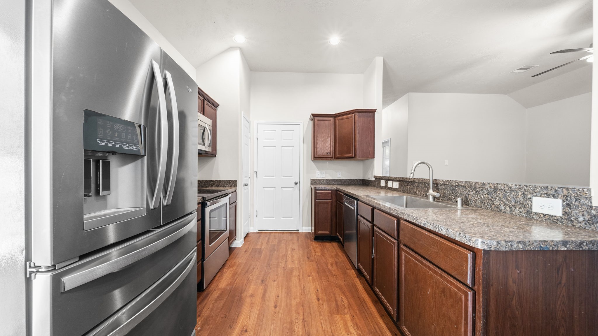 11246 Glenforest Drive Property Photo 10
