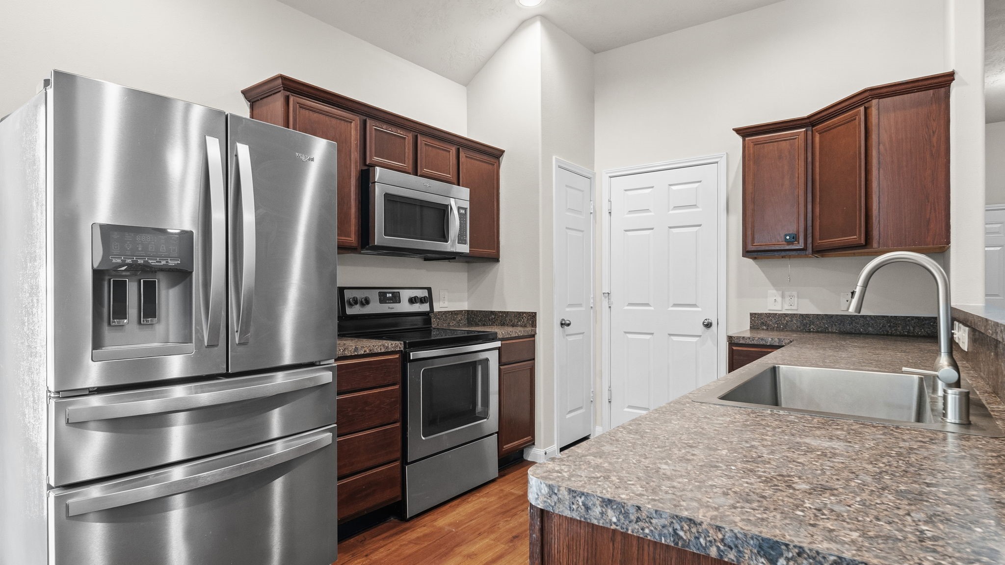 11246 Glenforest Drive Property Photo 11