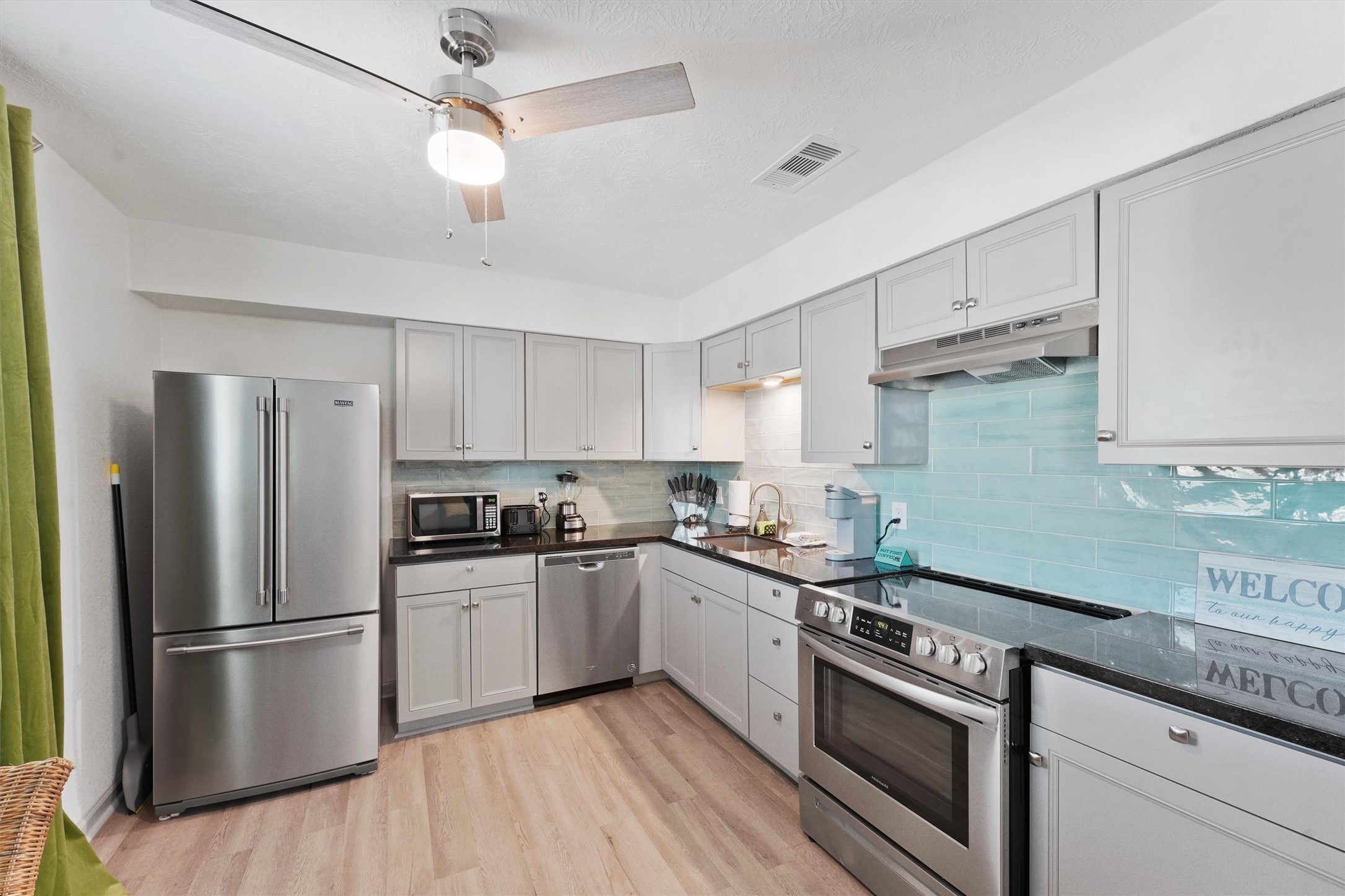 2002 27th Street Property Photo 8