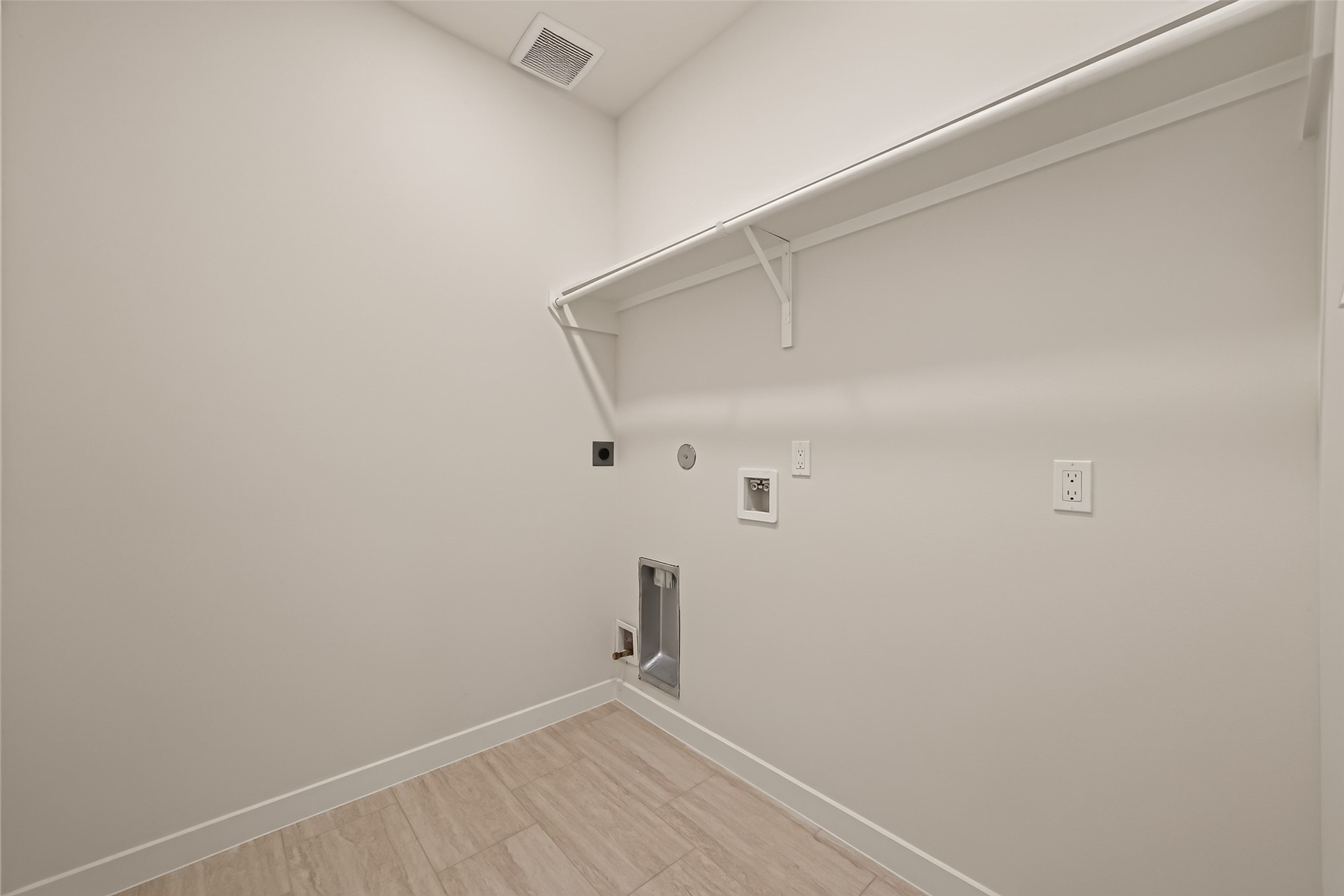 7438 Stephanie Drive Property Photo 21