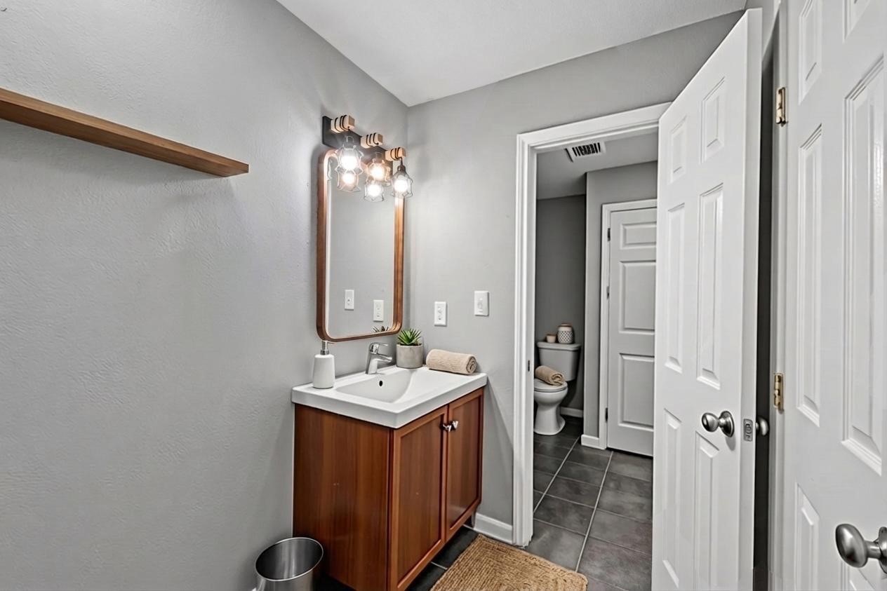 9850 Pagewood Lane 405 Property Photo 7