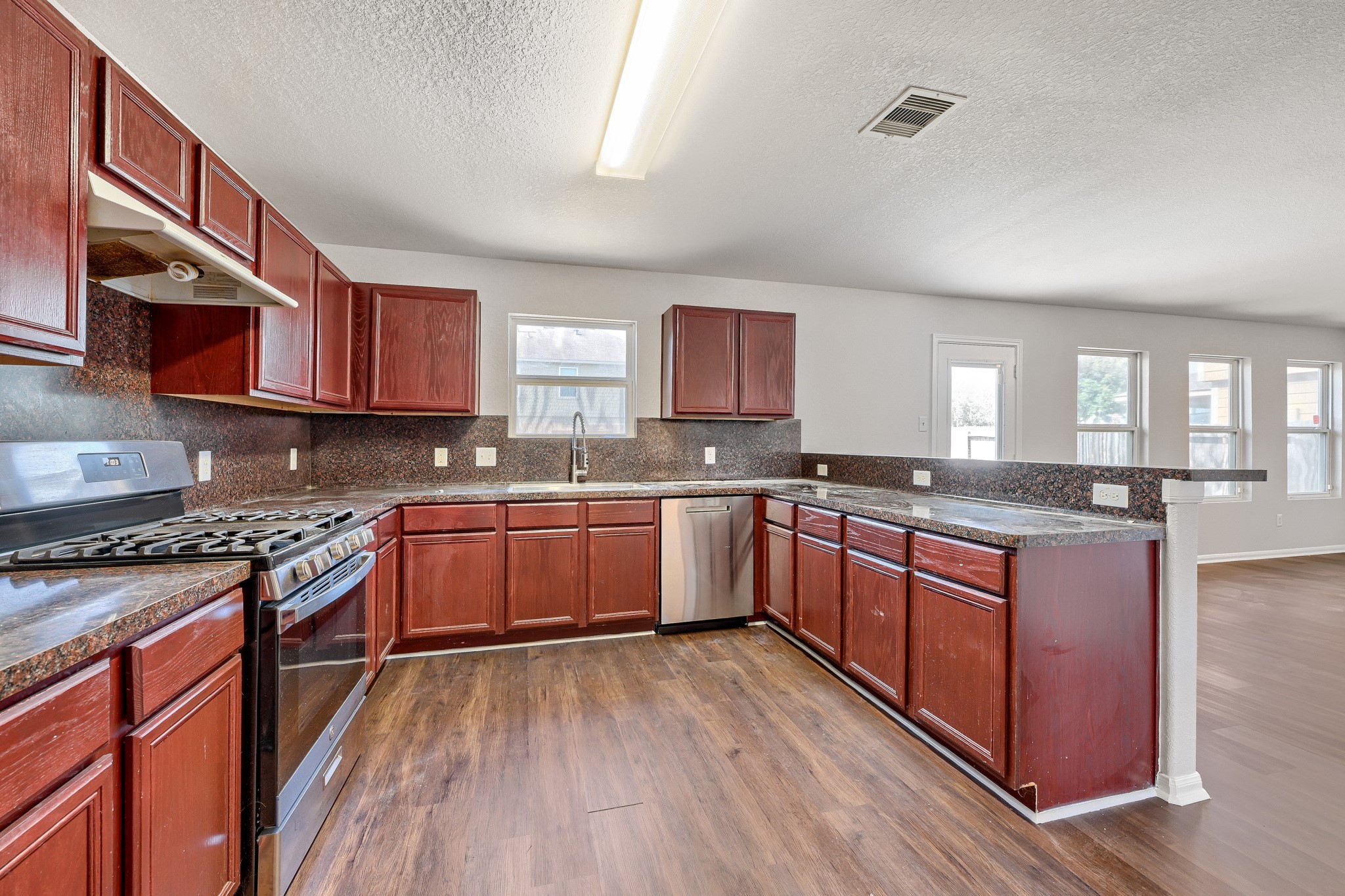 3159 View Valley Trail Property Photo 7