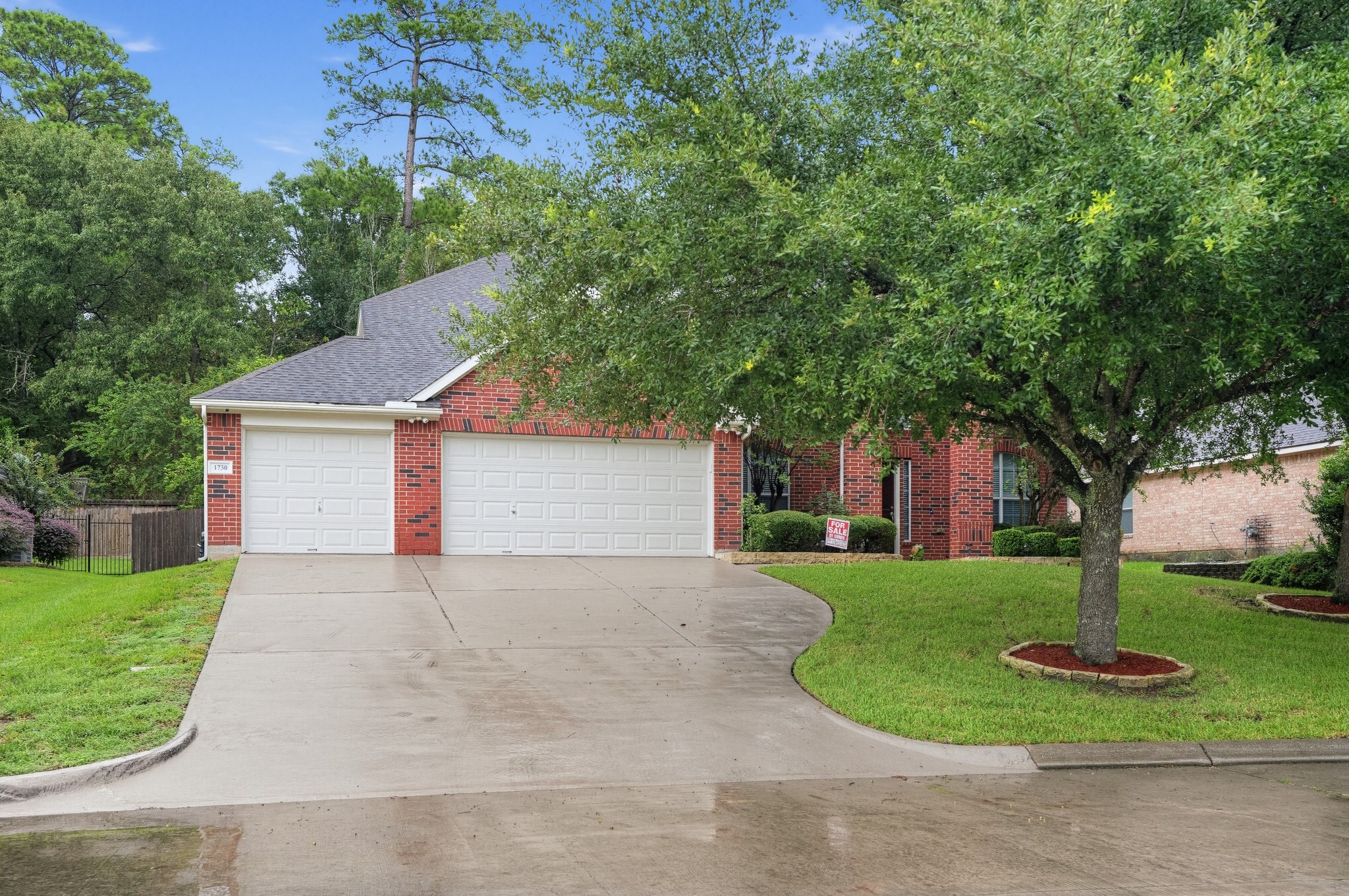 1730 Summergate Drive Property Photo 2