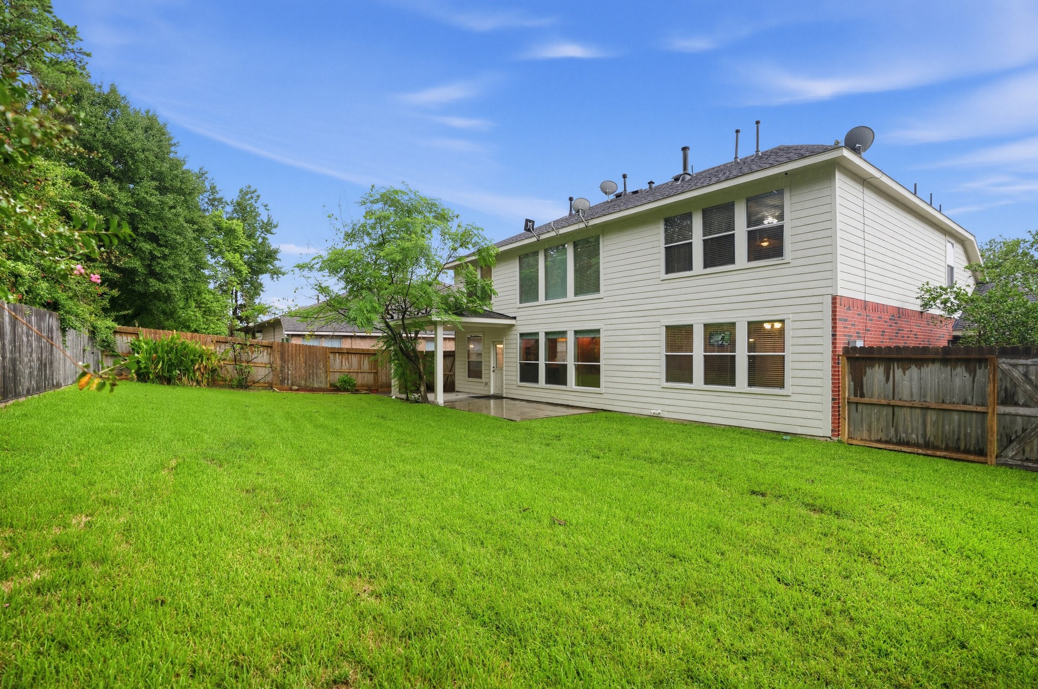 1730 Summergate Drive Property Photo 3
