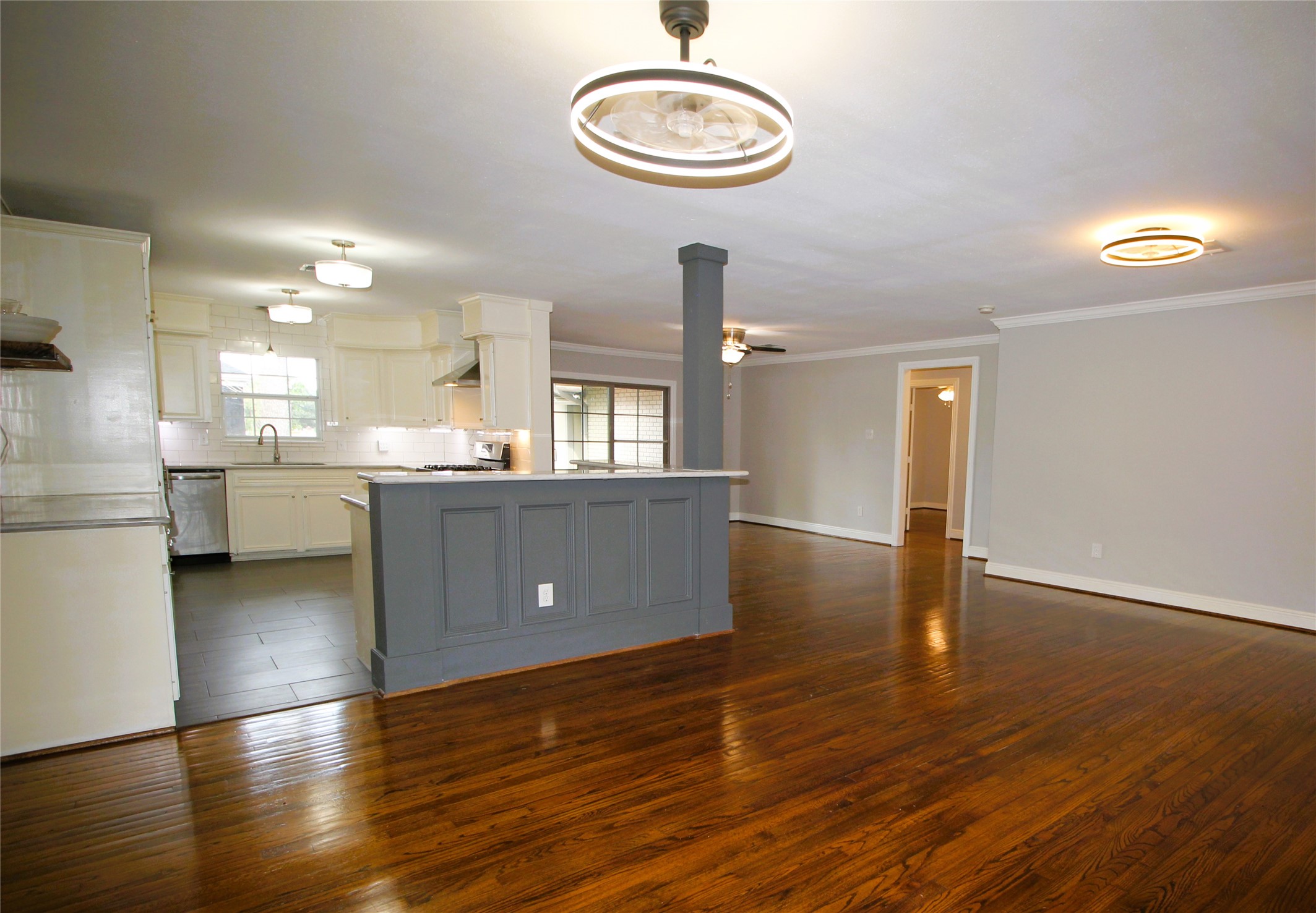 6729 Sylvan Road Property Photo 5