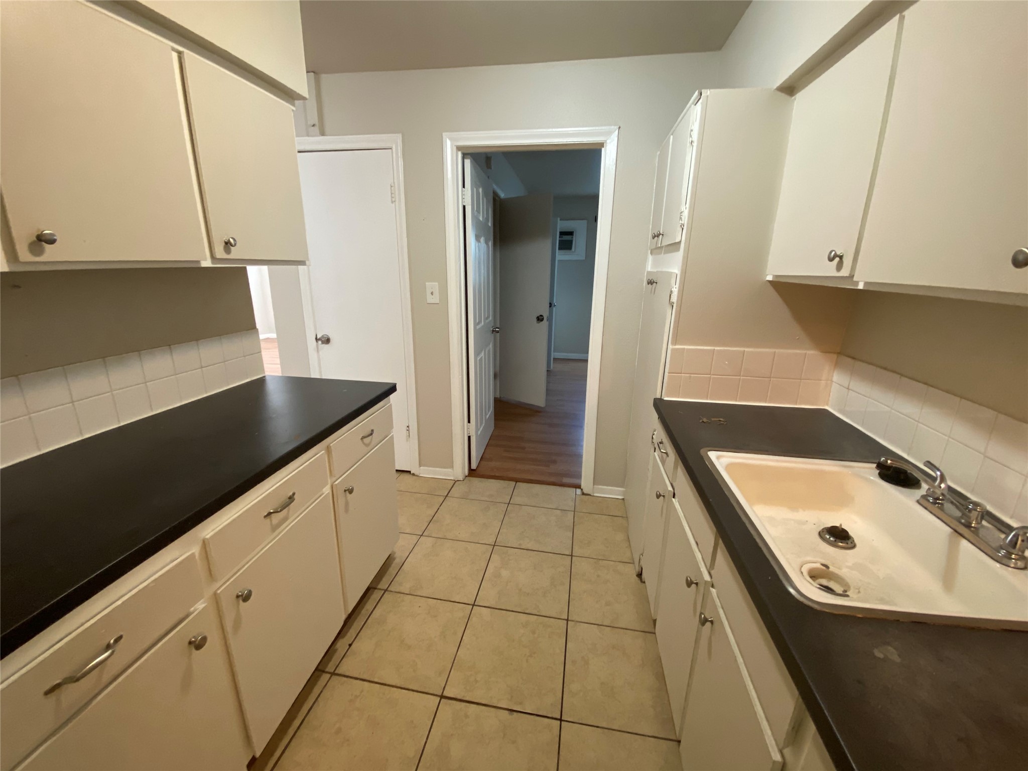 502 West Alabama Street 15 Property Photo 9