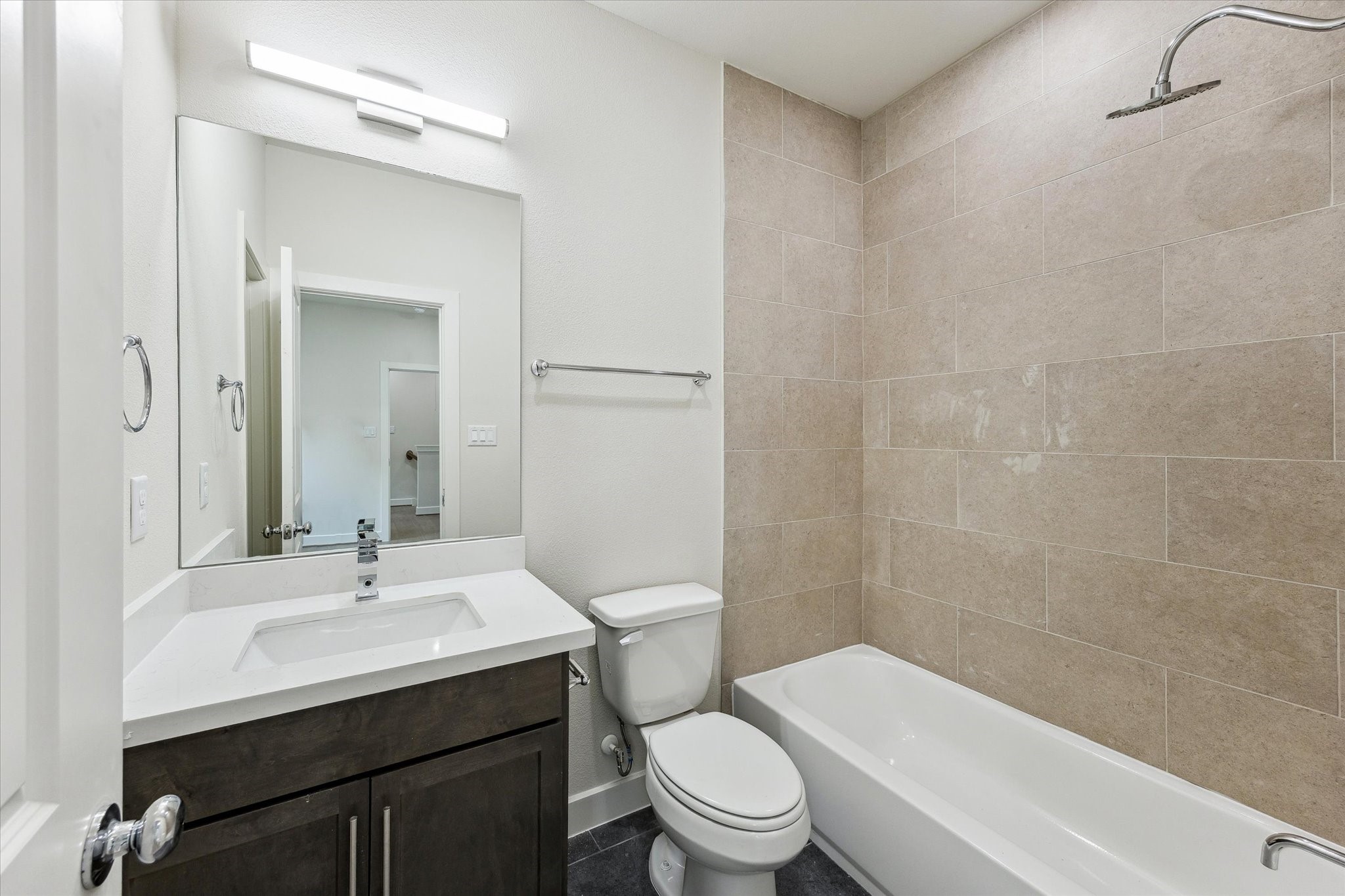 412 N Stiles Street Property Photo 11