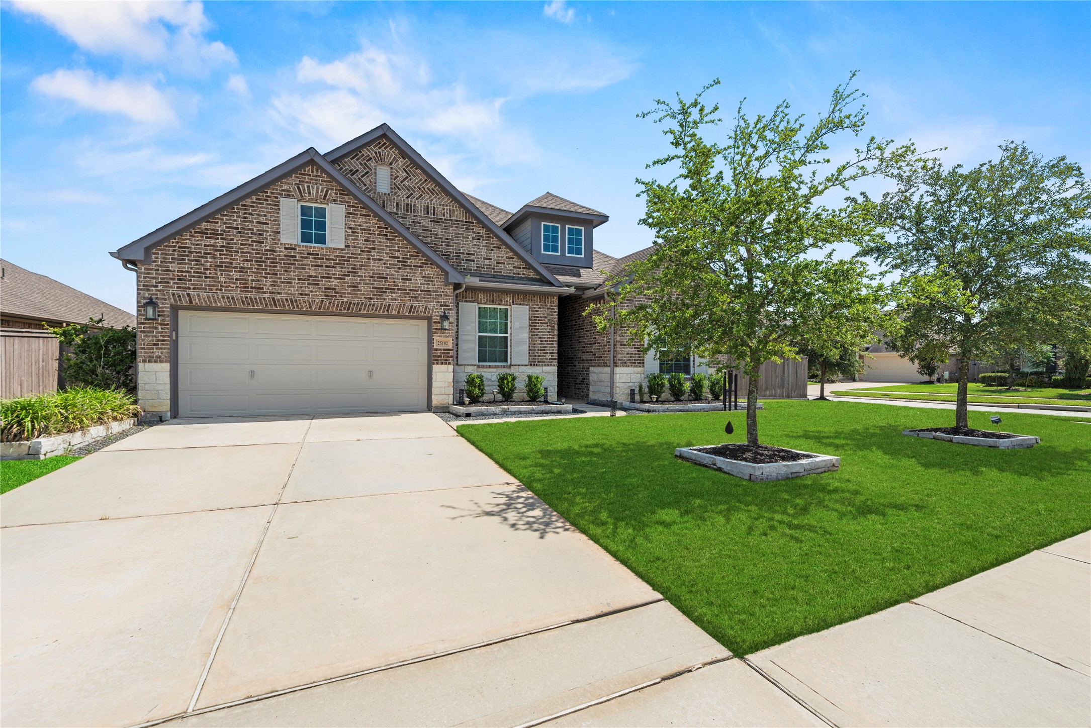 25102 Dovetail Cove Court Property Photo 2