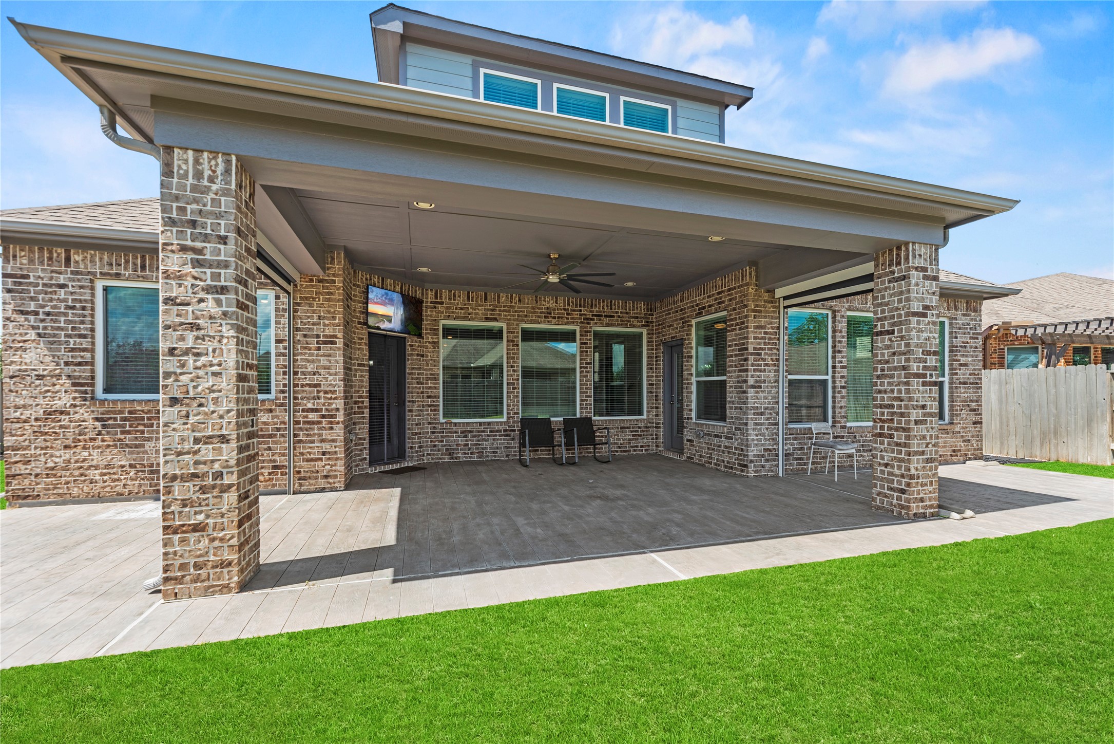 25102 Dovetail Cove Court Property Photo 3