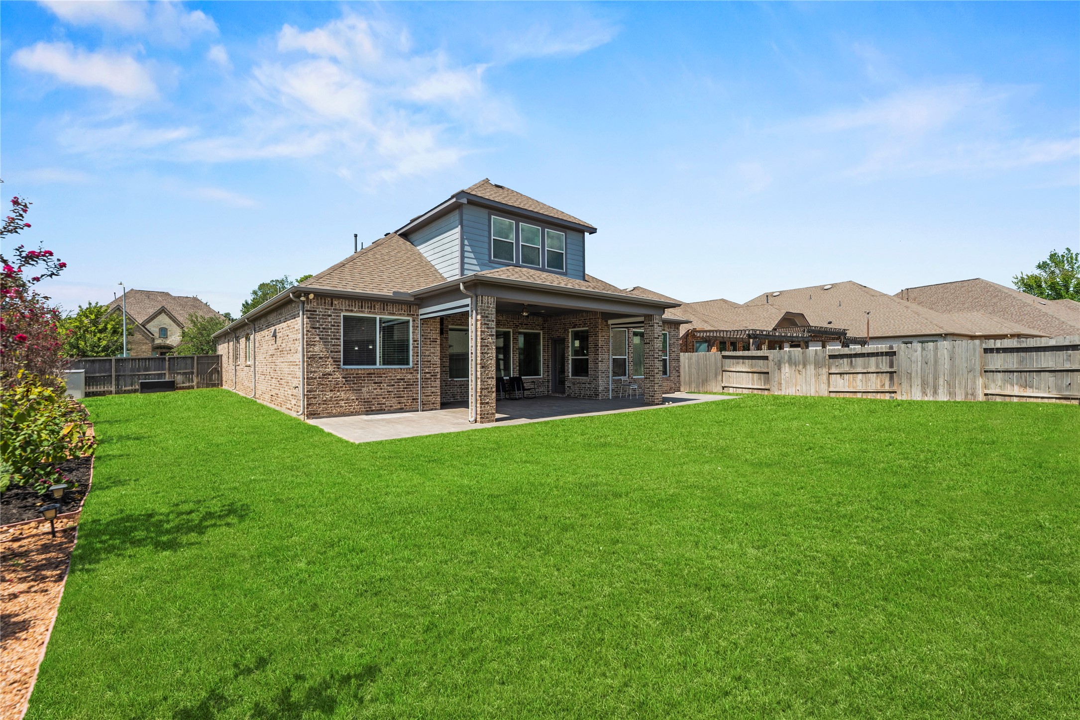 25102 Dovetail Cove Court Property Photo 4