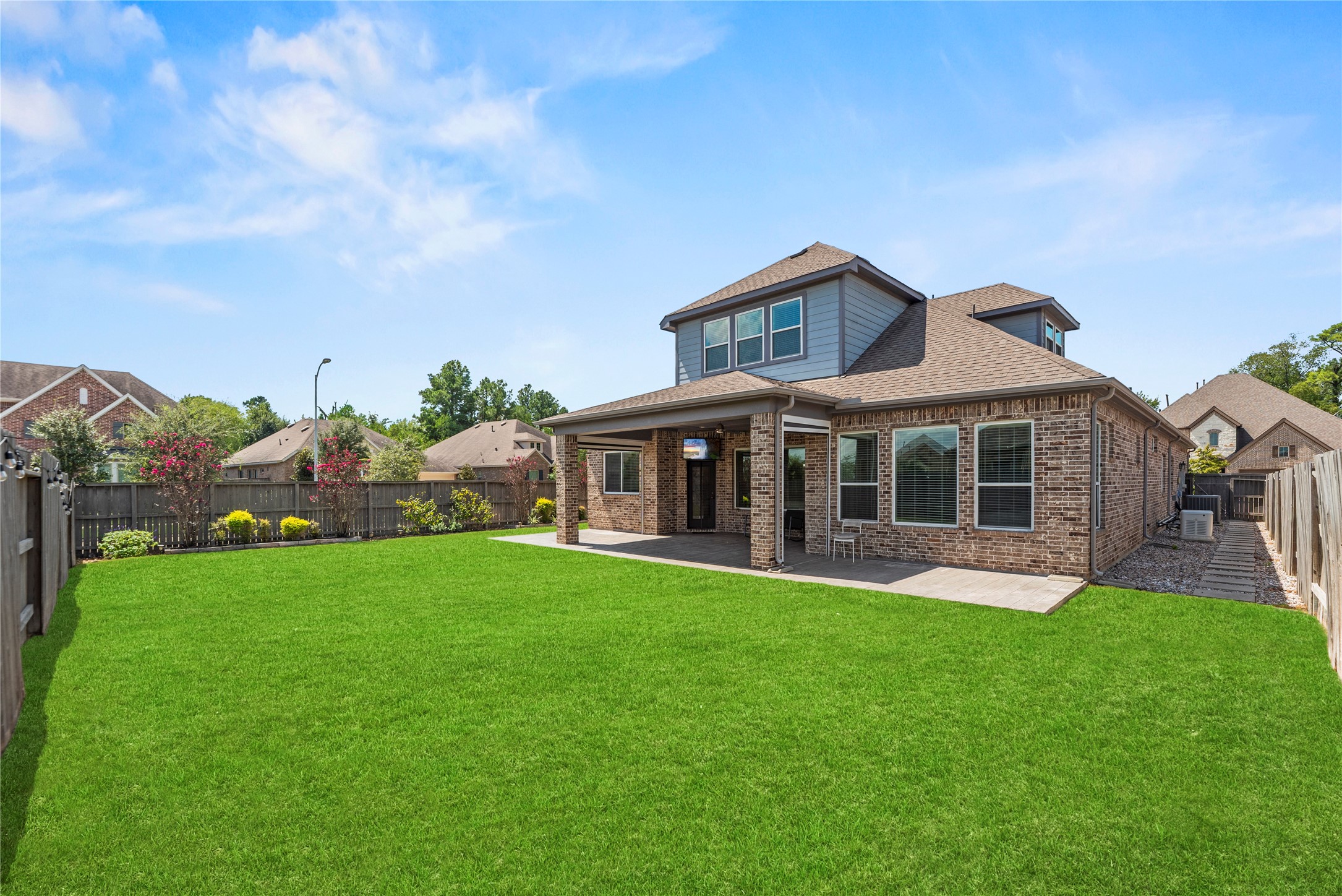 25102 Dovetail Cove Court Property Photo 5