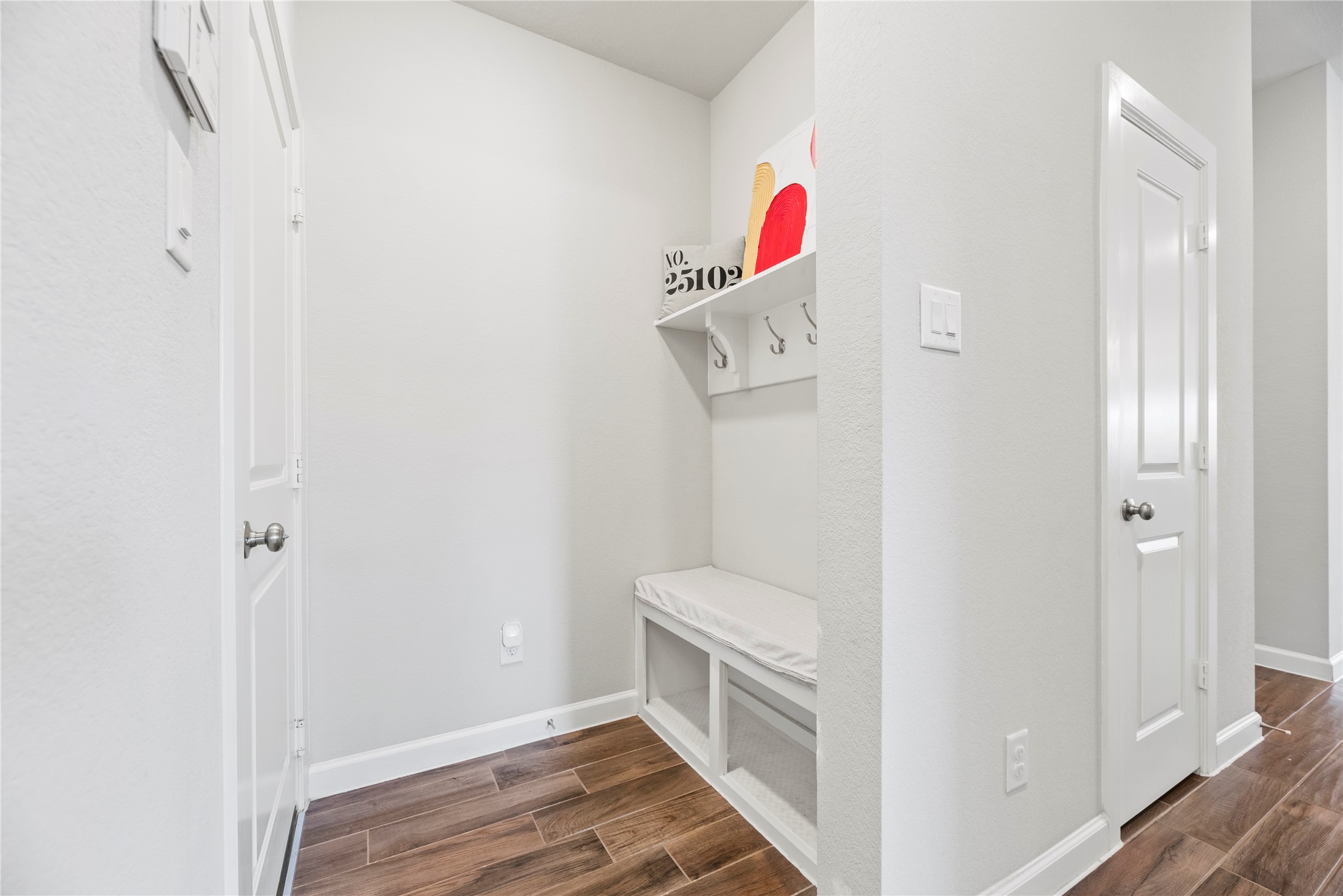 25102 Dovetail Cove Court Property Photo 11