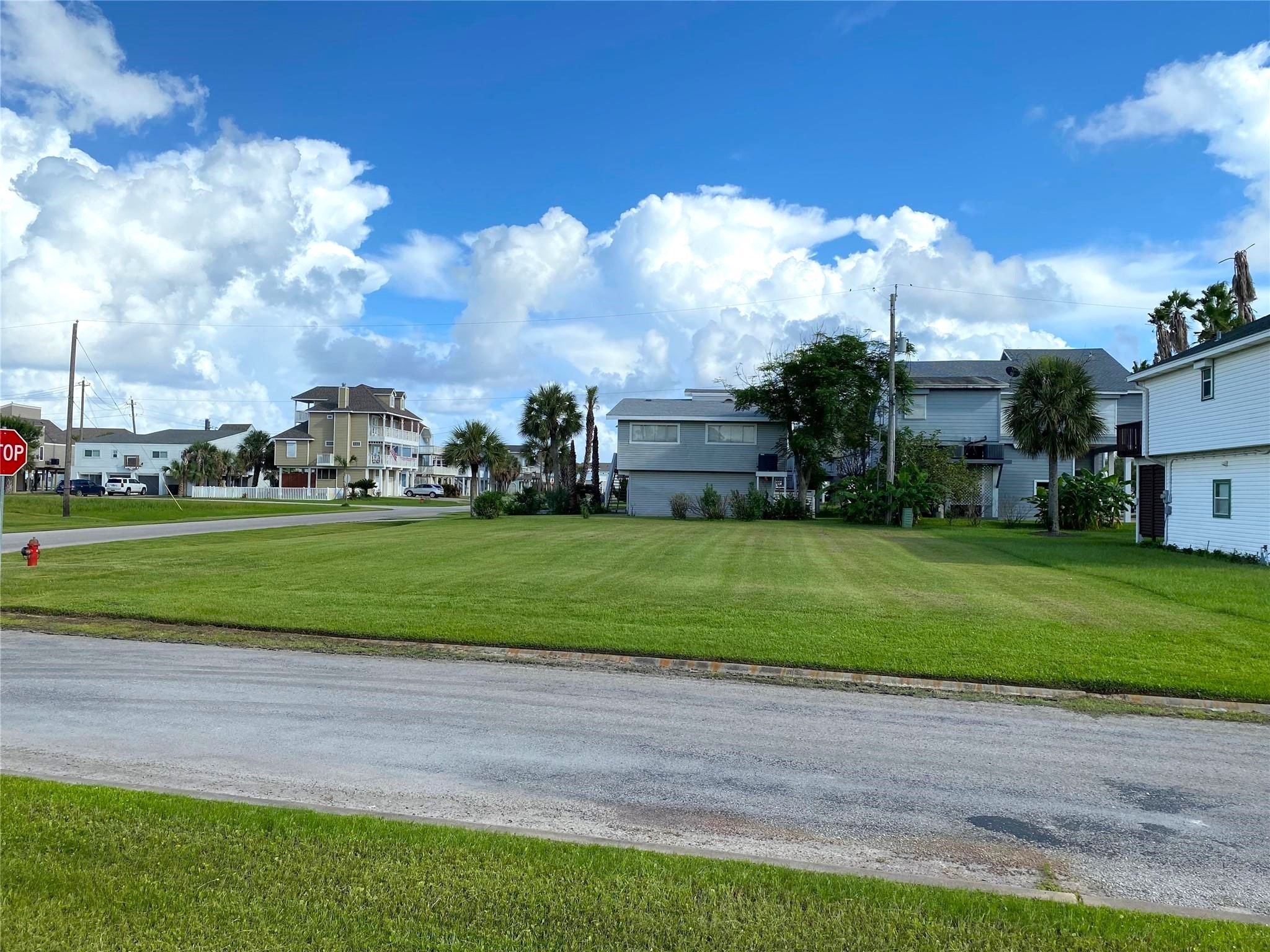 13903 Pirates Beach Boulevard Property Photo 3