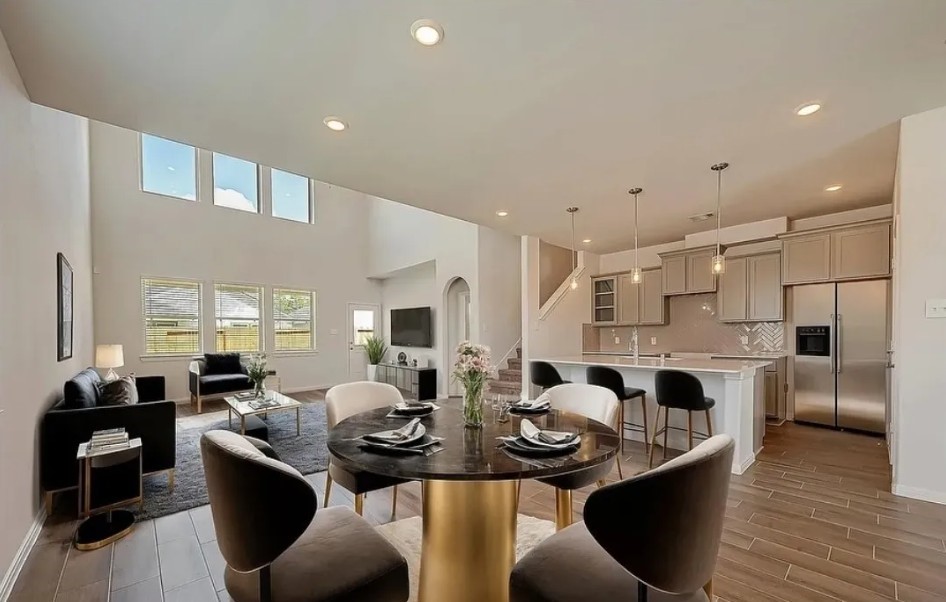 431 Dorion Lagoon Drive Property Photo 3