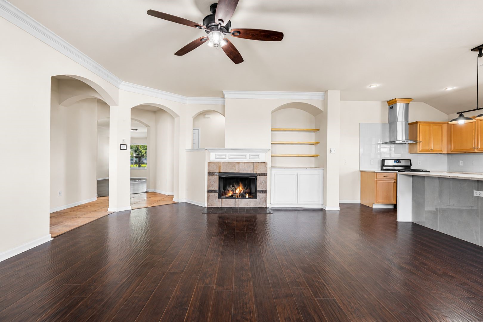 2719 Riverhollow Lane Property Photo 4