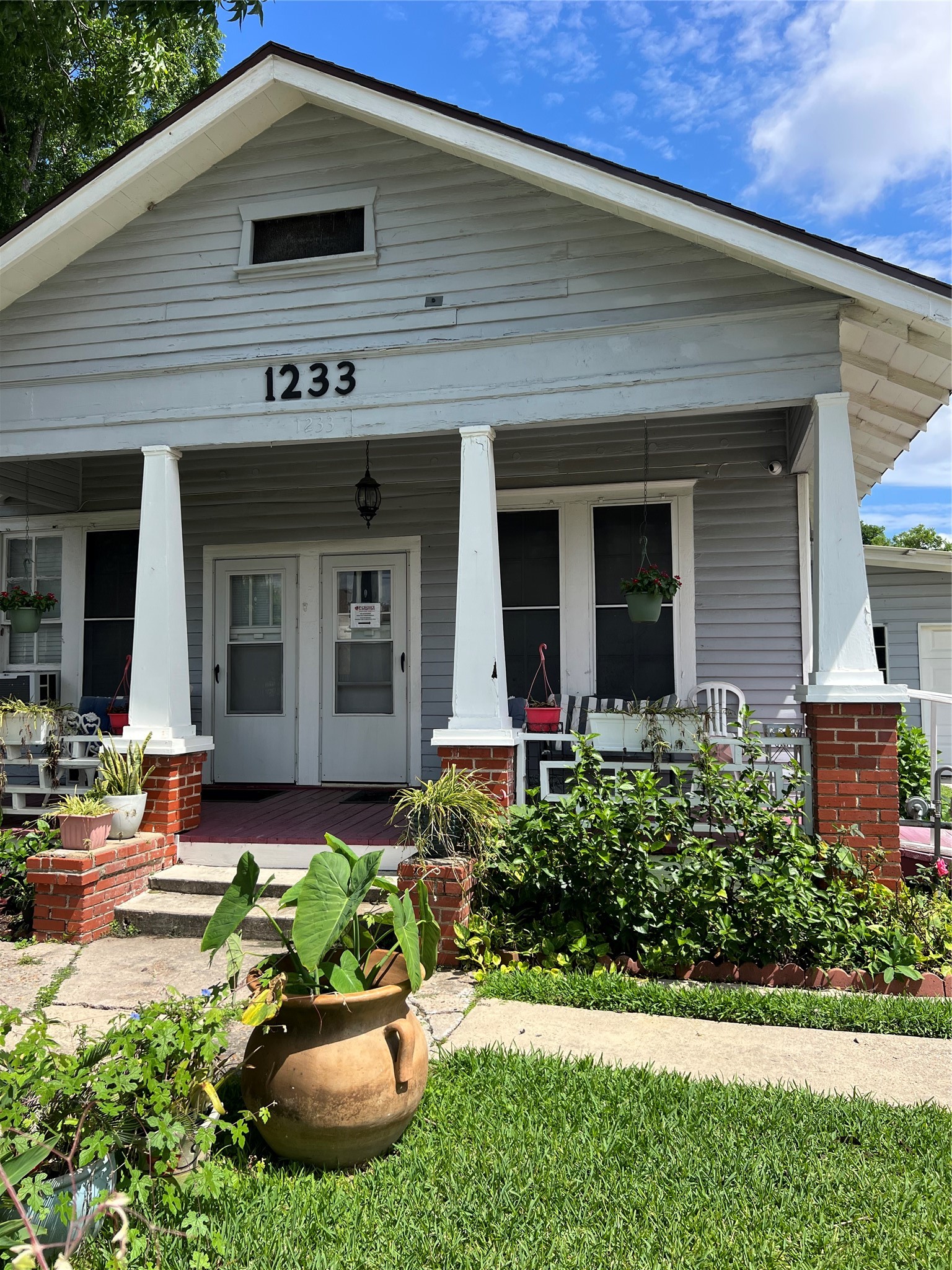 1233 Morris Street Property Photo 3