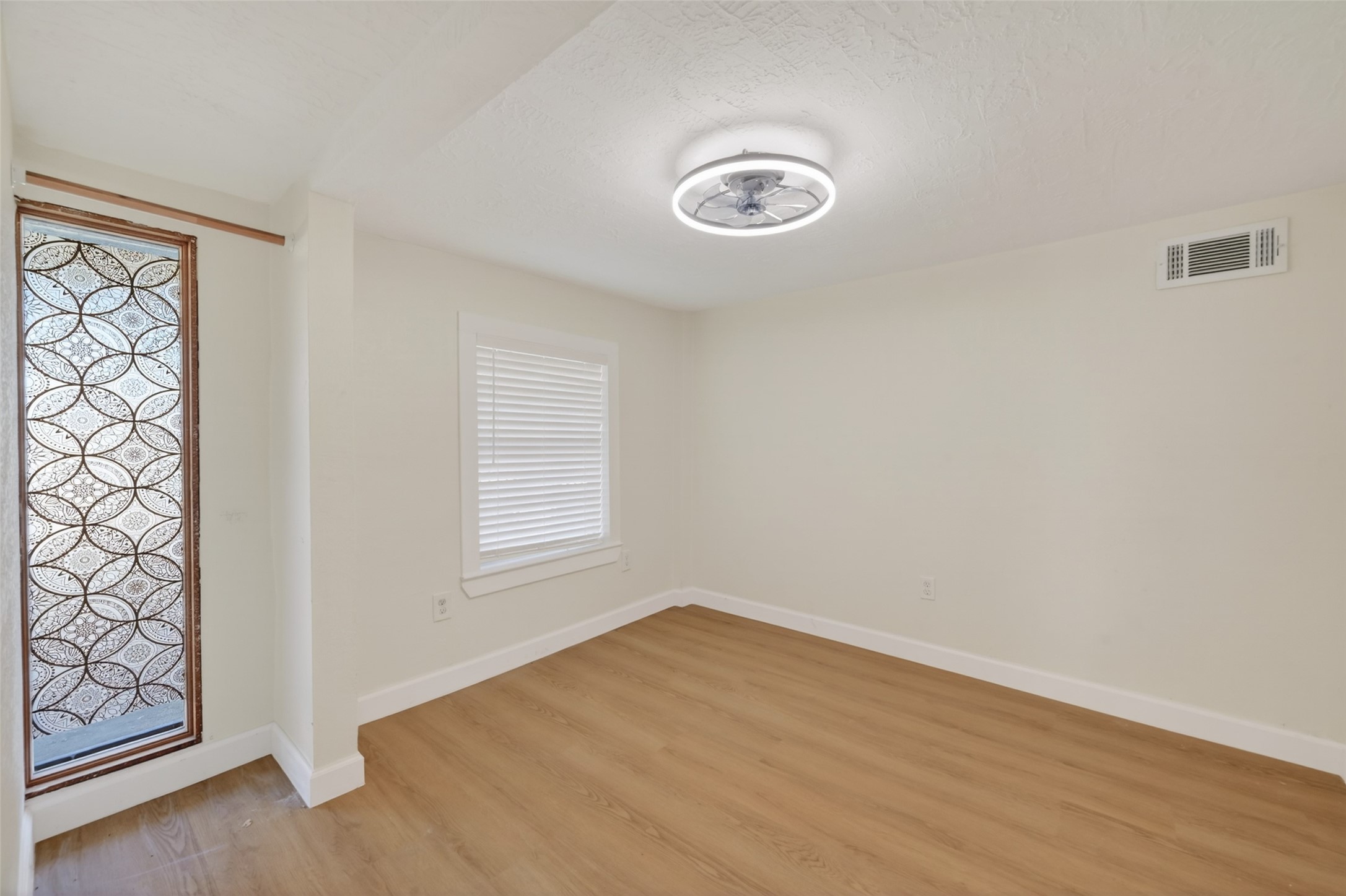 2118 Webster 3 Property Photo 4