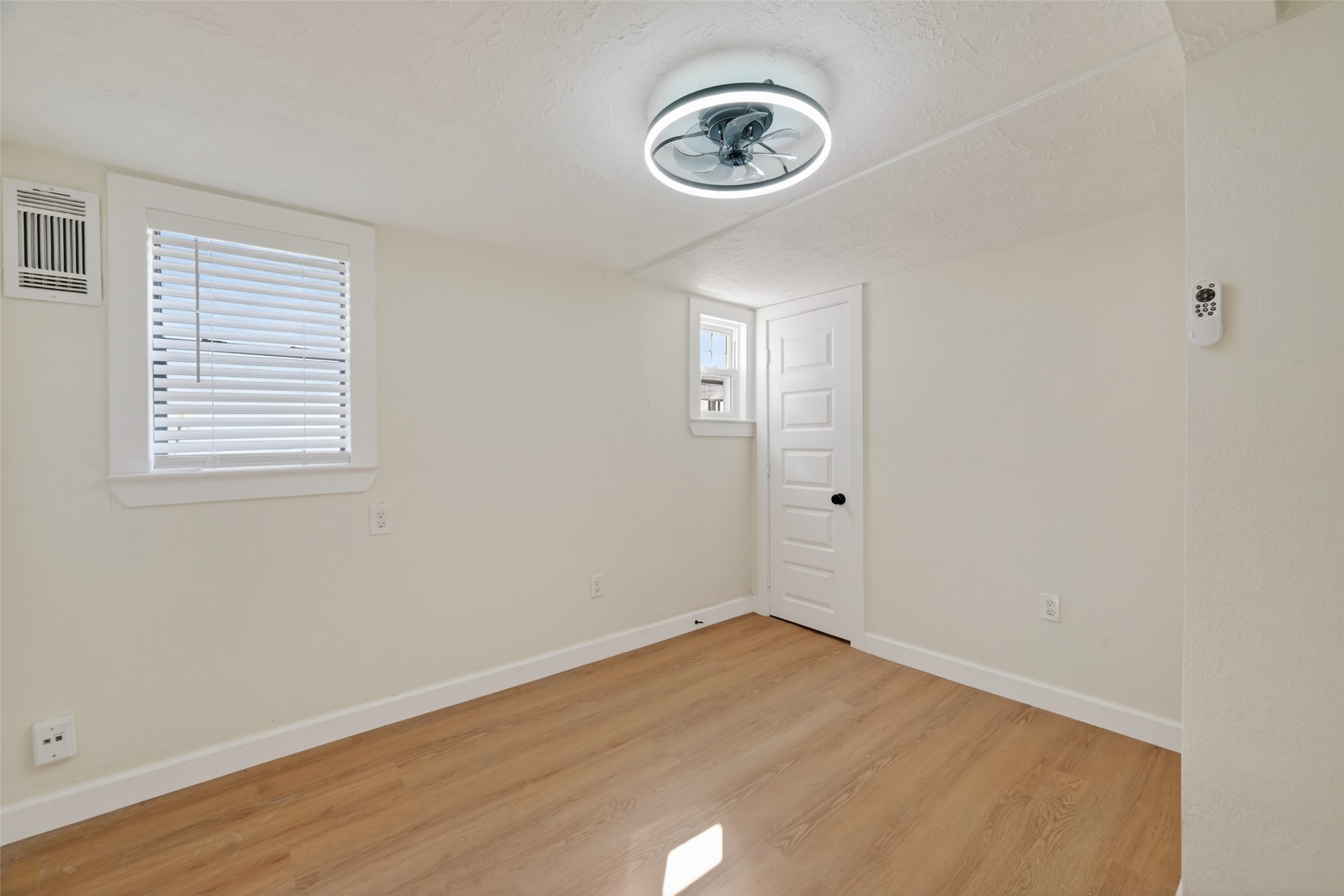 2118 Webster 3 Property Photo 5