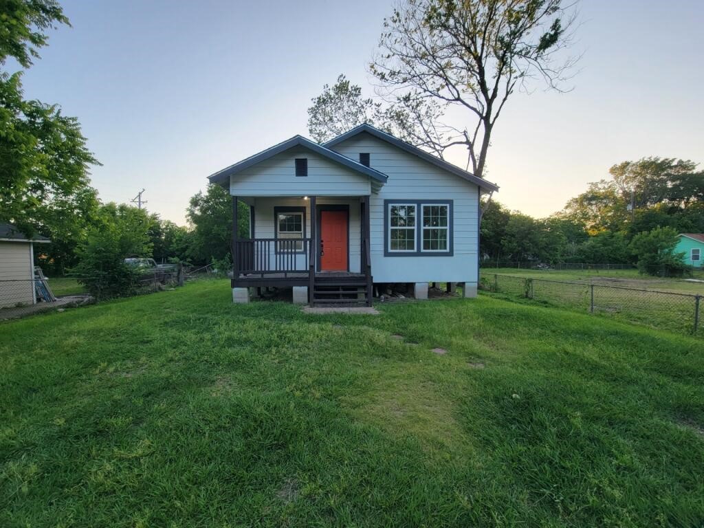 4505 Kress Street A Property Photo 1