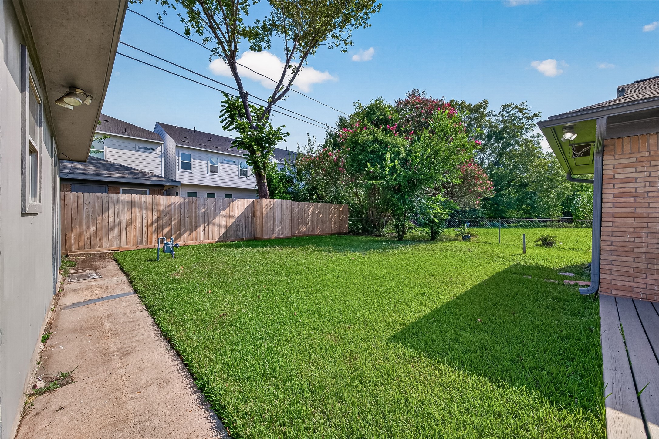 103 E Janisch Road Property Photo 14