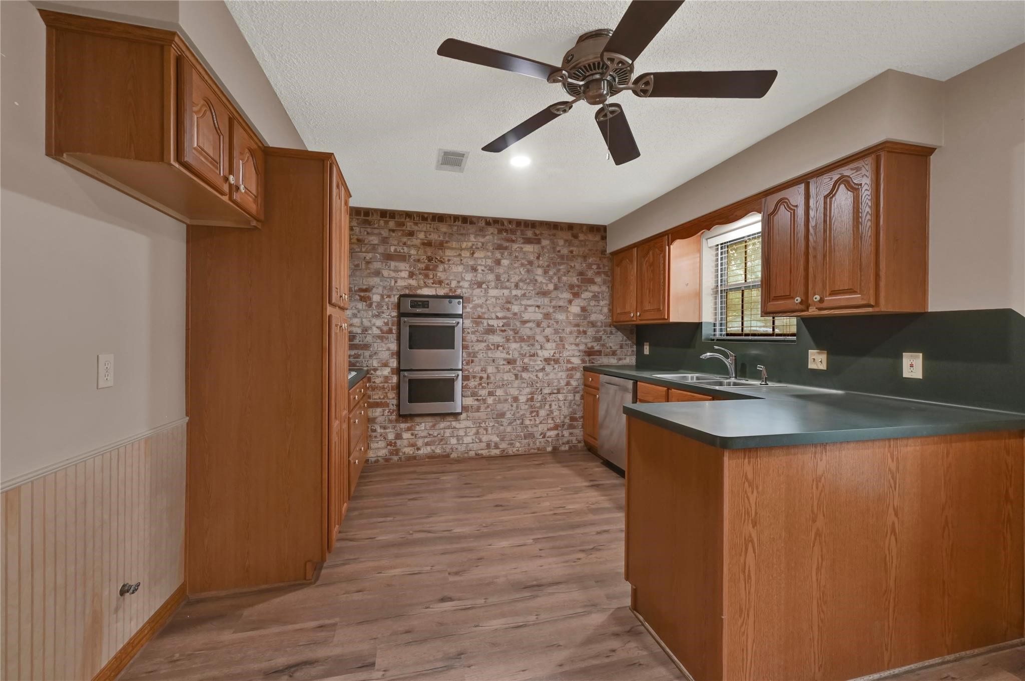 371 Windsor Square Property Photo 9