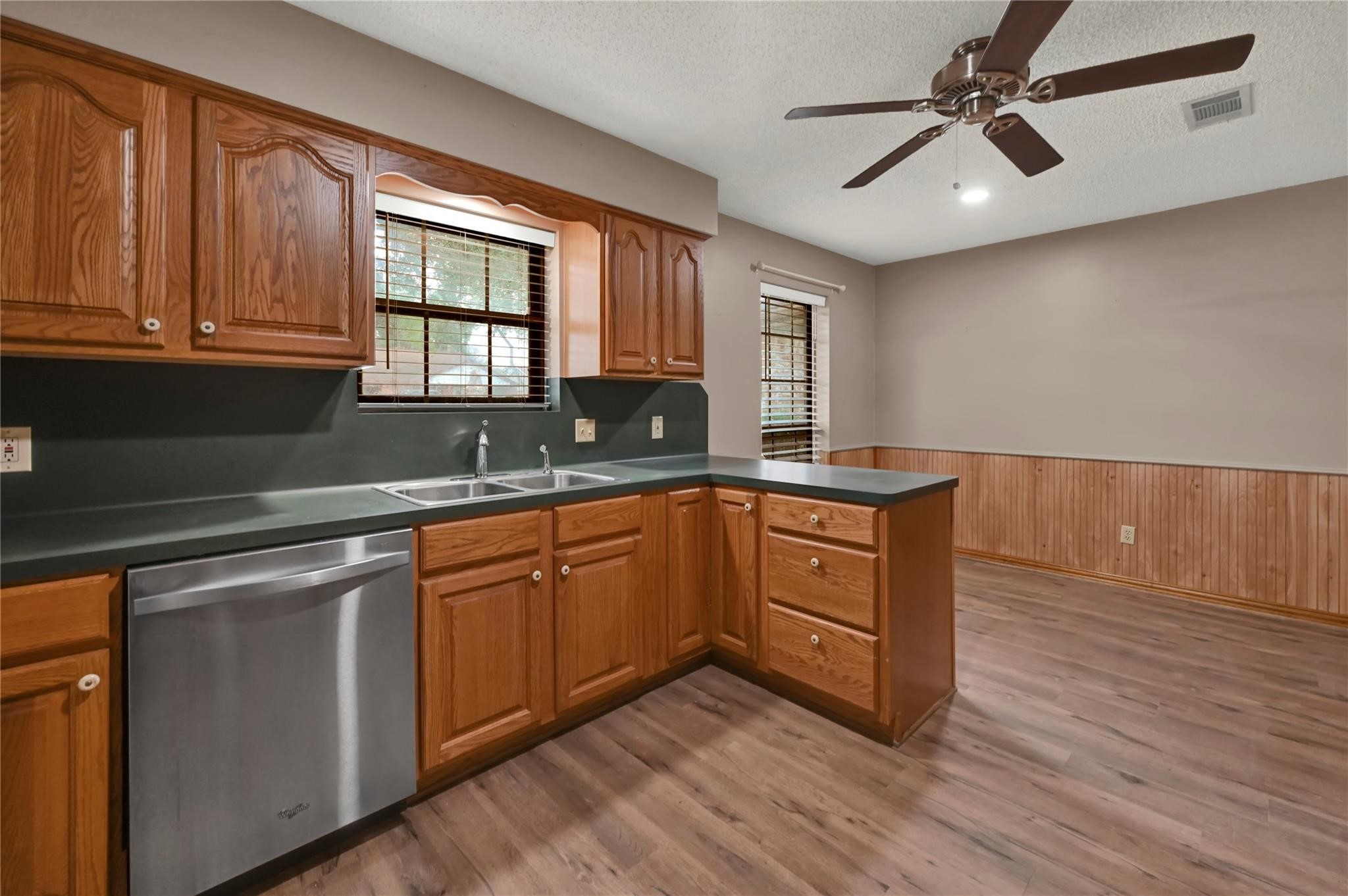 371 Windsor Square Property Photo 11