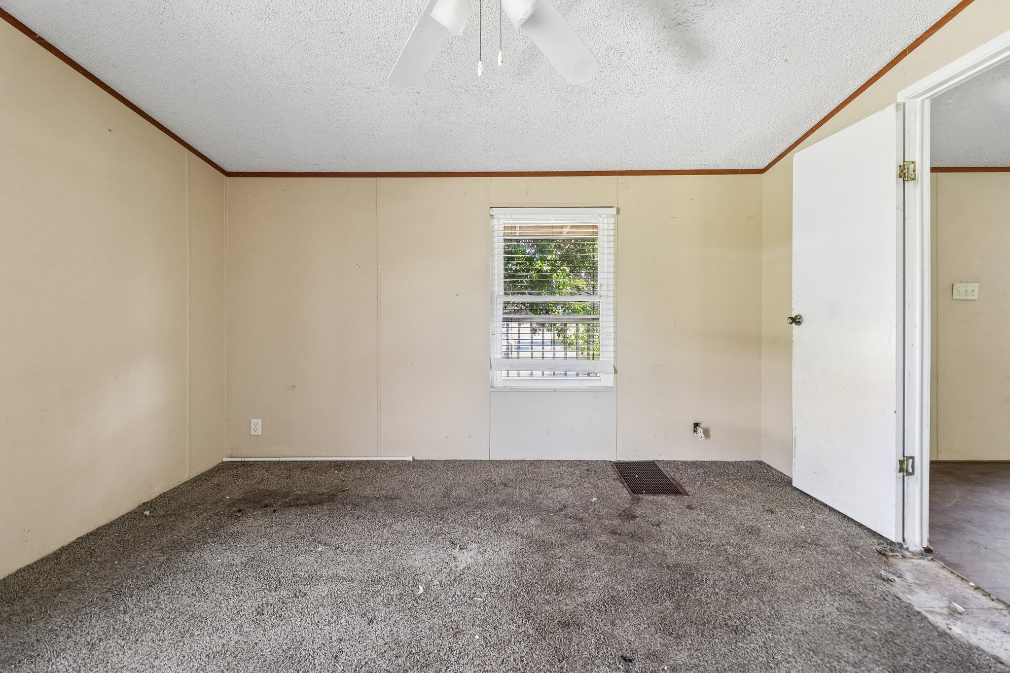 169 Lowrey Circle Property Photo 8