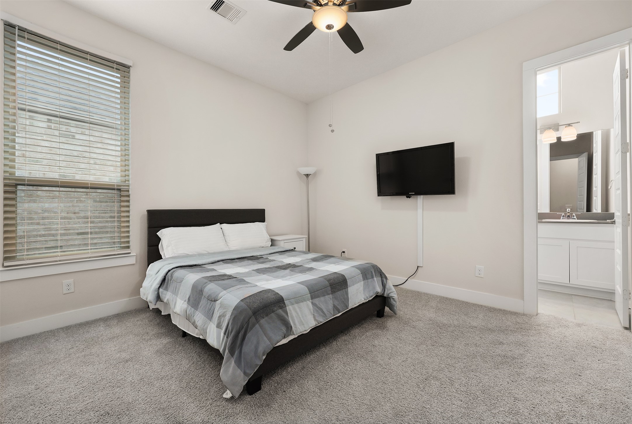 5918 Wedgewood Heights Way Property Photo 17